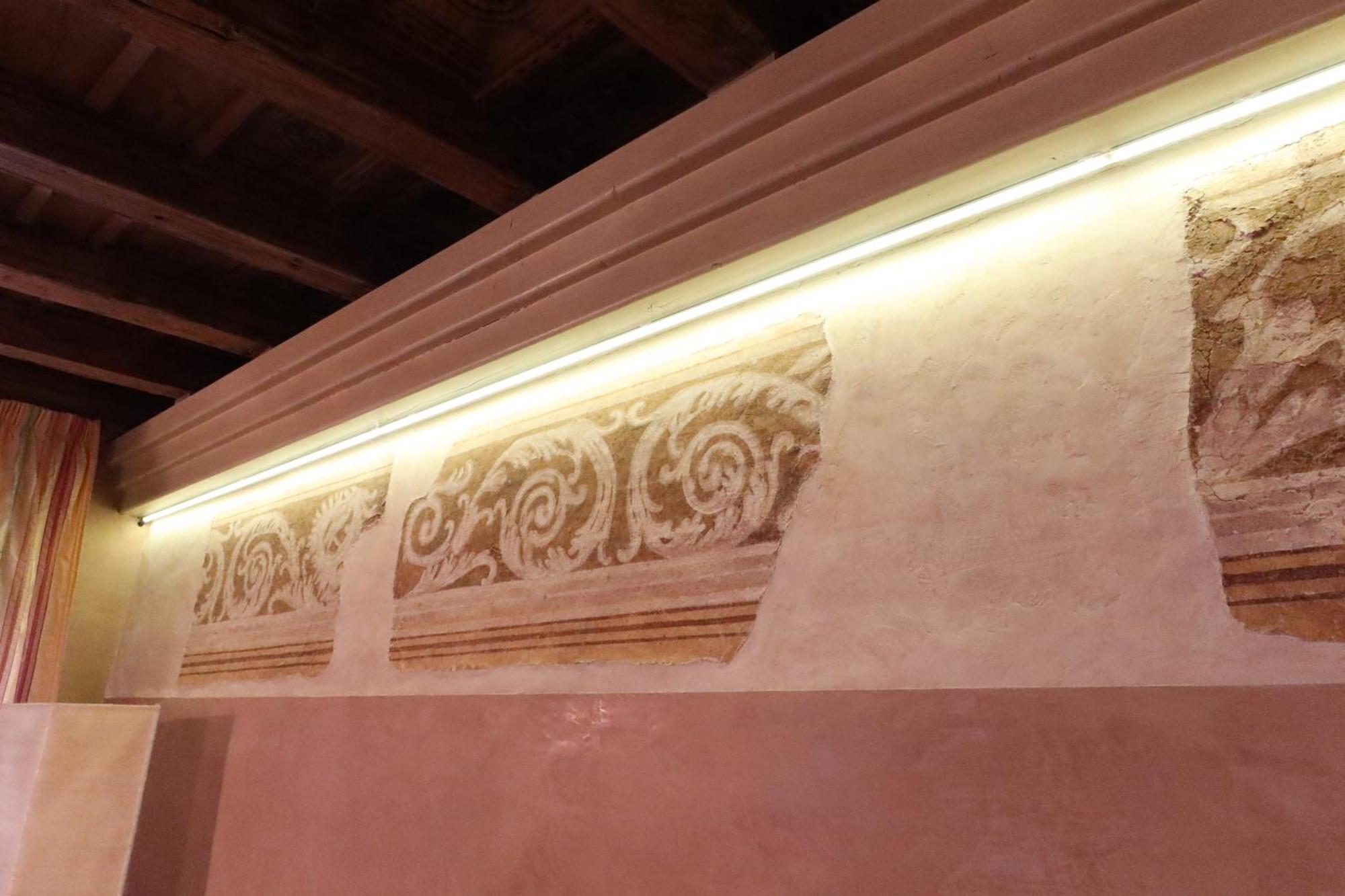 Luxury Flats Piazza Erbe, Floor 3 Apartment