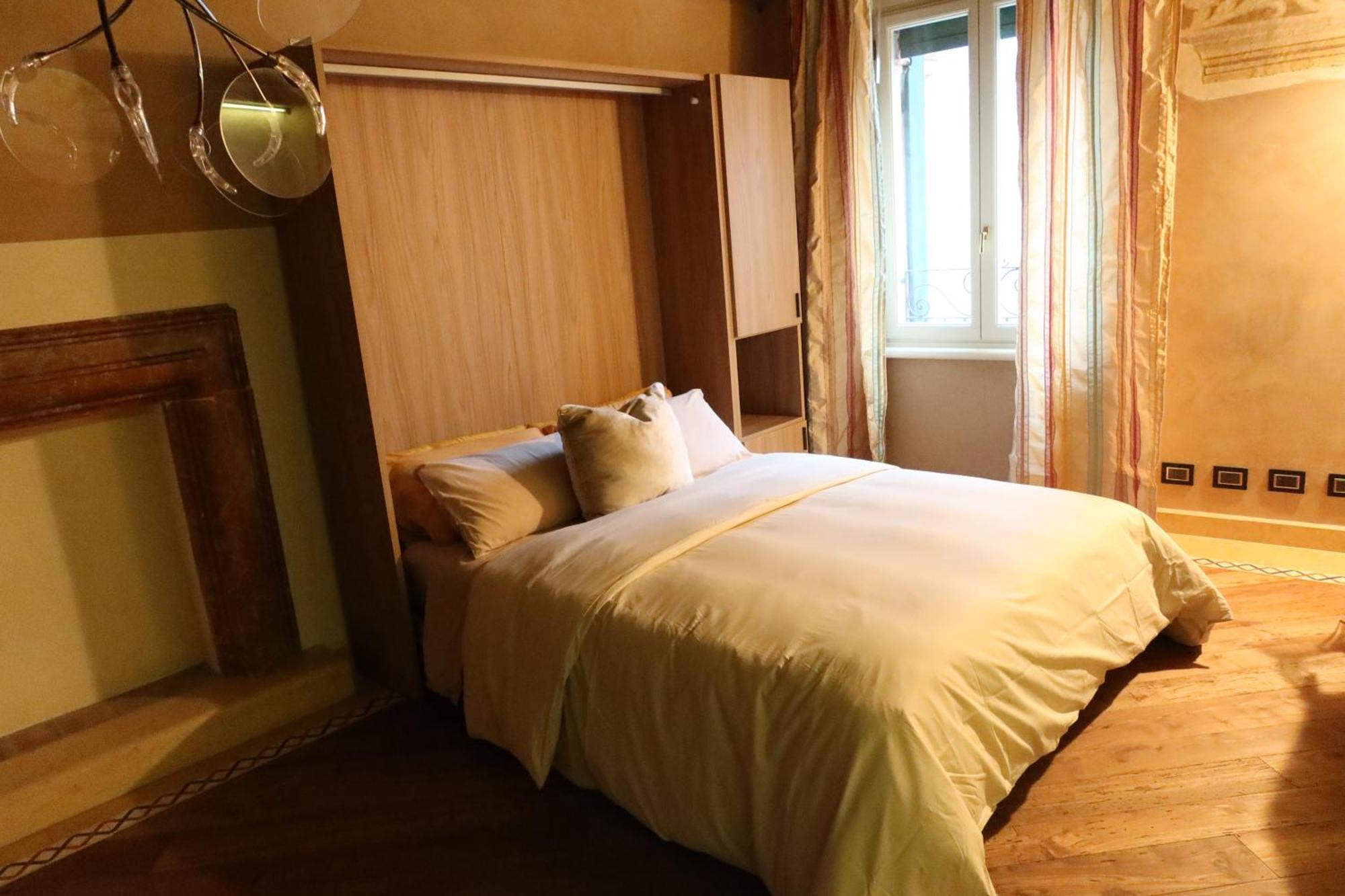 Apartment Luxury Flats Piazza Erbe, Floor 3 Verona