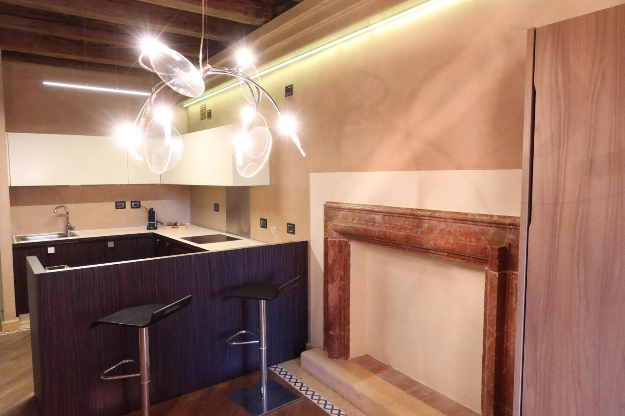 Luxury Flats Piazza Erbe, Floor 3 * Verona