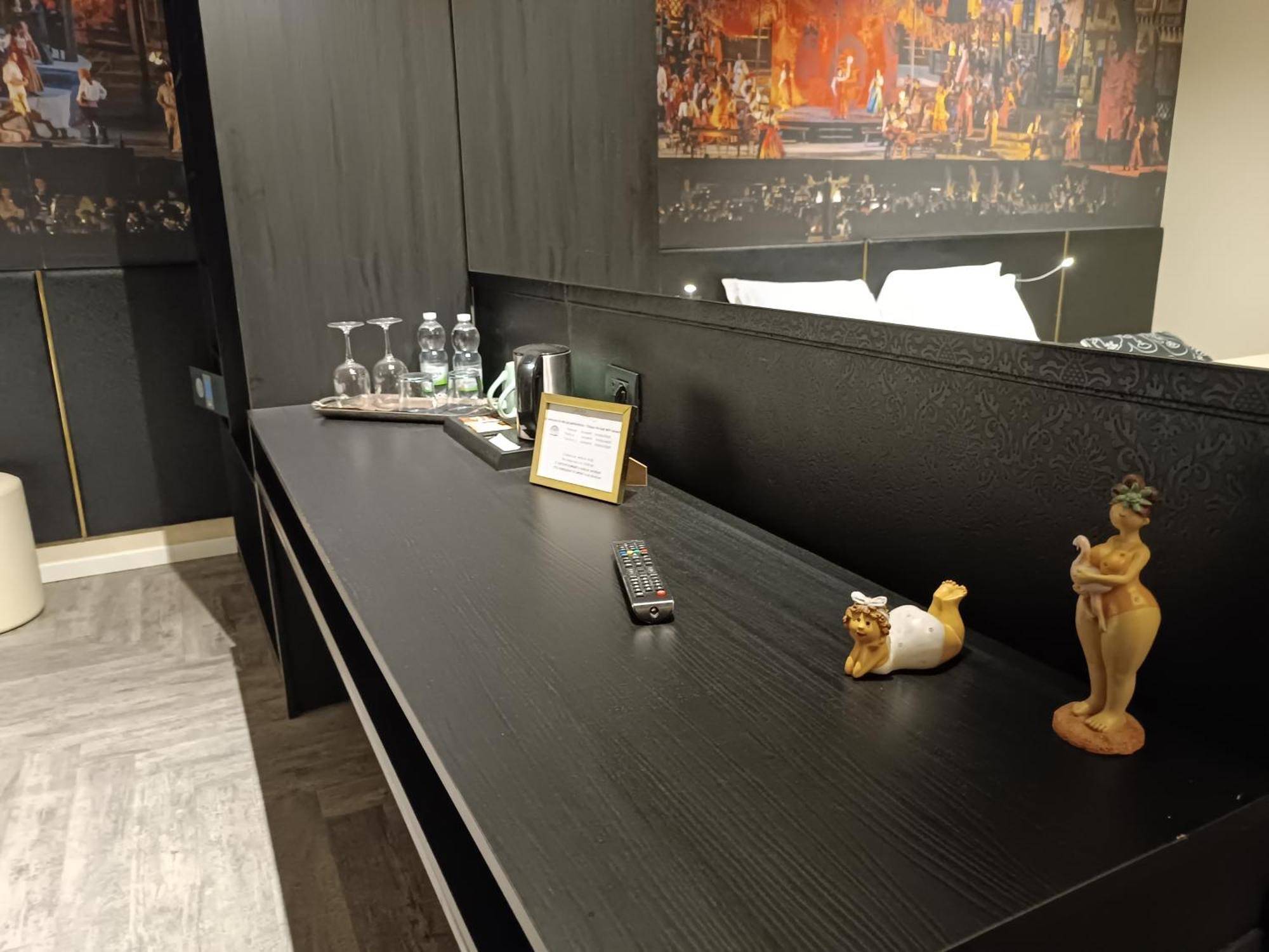 Italianflat - Theatrum And Pensión 2*