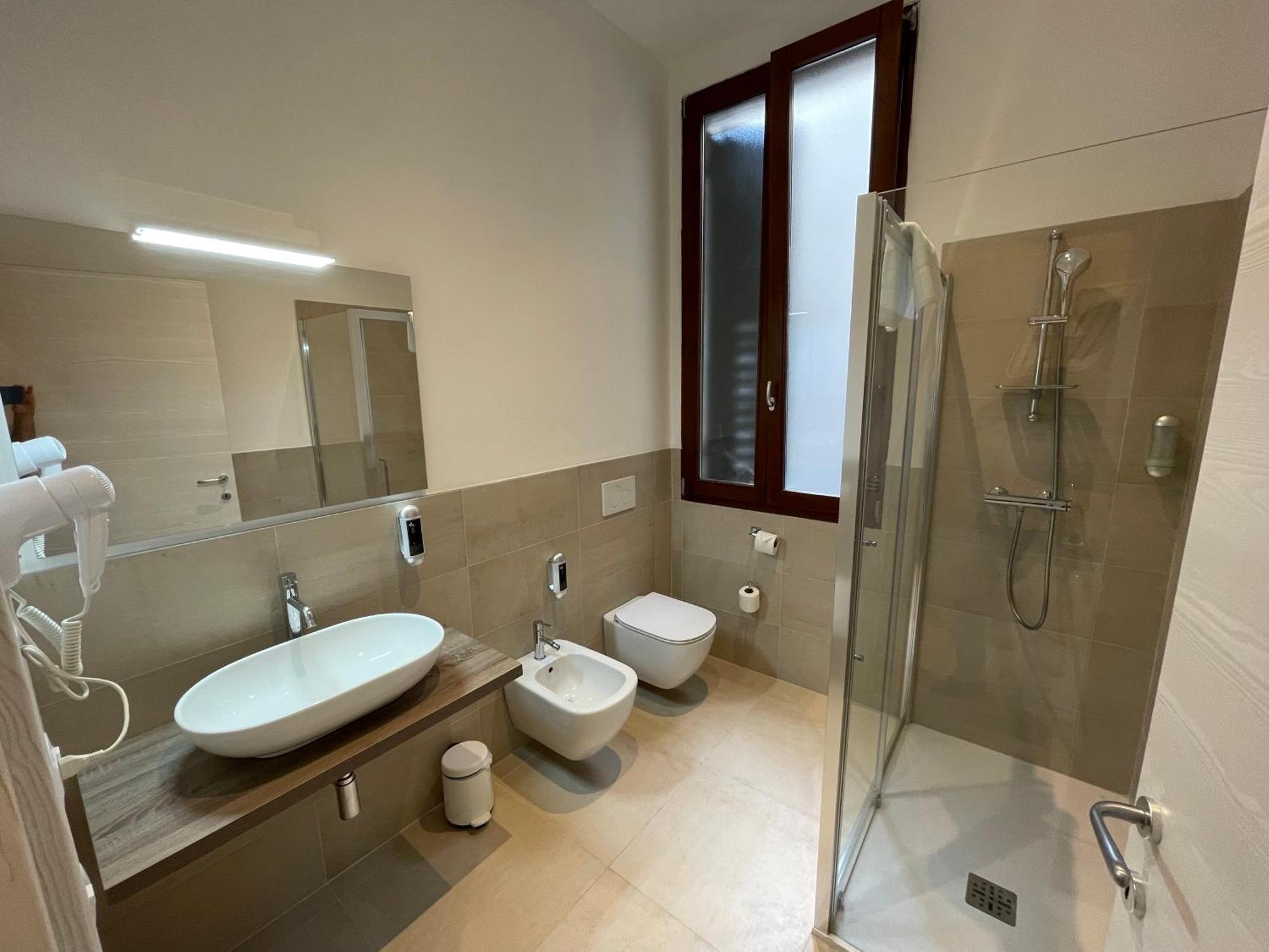 Lady Guest house 2*
