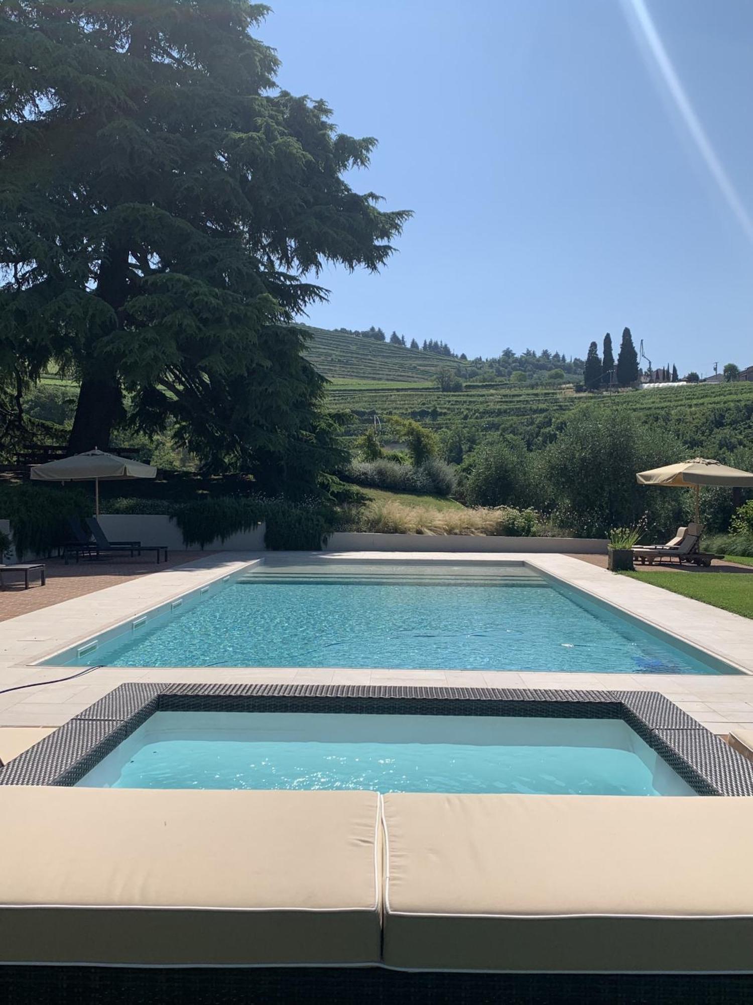 Villa Torre Di Terzolan With Pool, Jacuzzi And Golf Putt *