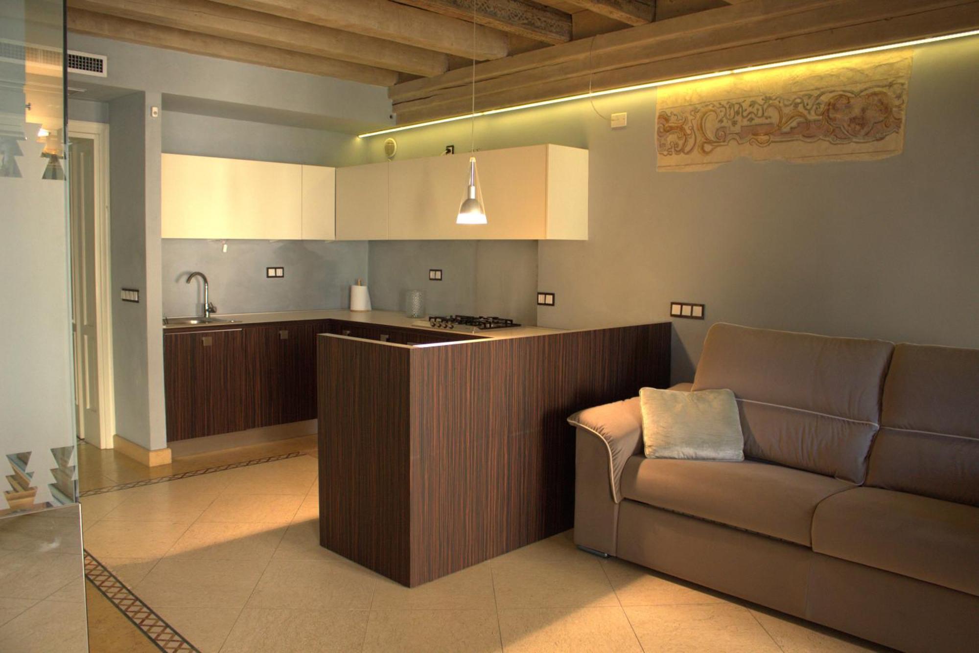 Apartamento Luxury Flats , Piazza Erbe With Balcony On Main Square Verona