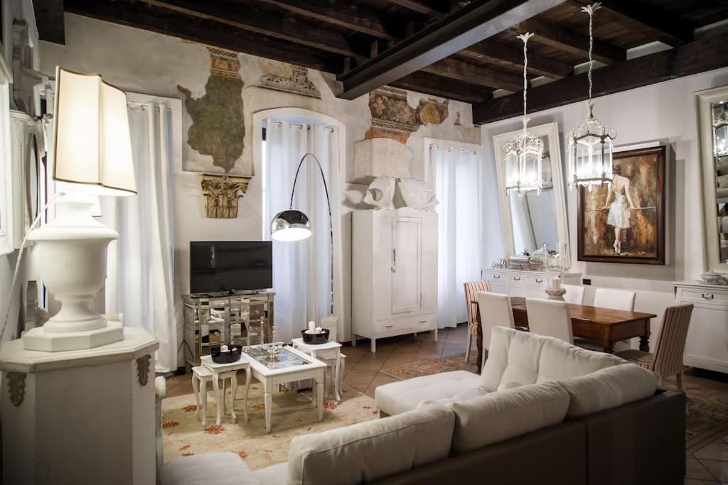 Piazza Erbe Luxury Apartamento *