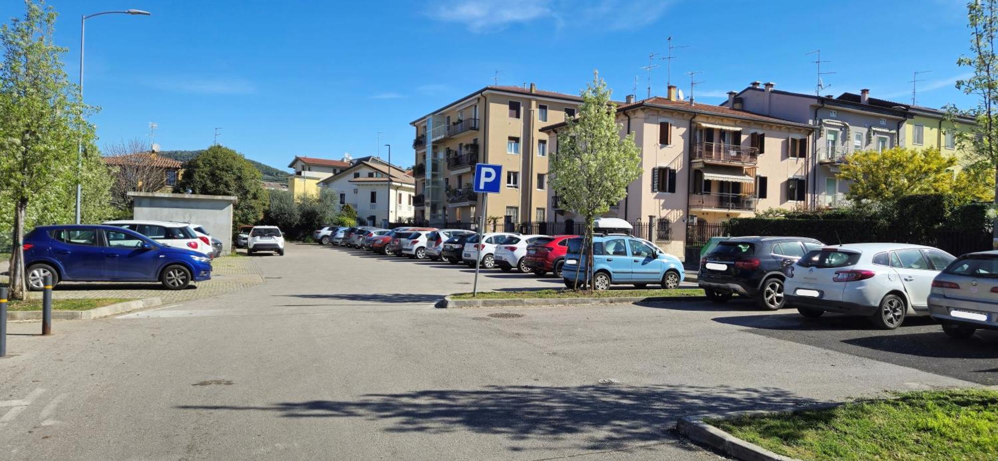 Apartment Elegant Apartment: Free Netflix, Wi-fi & Parking *