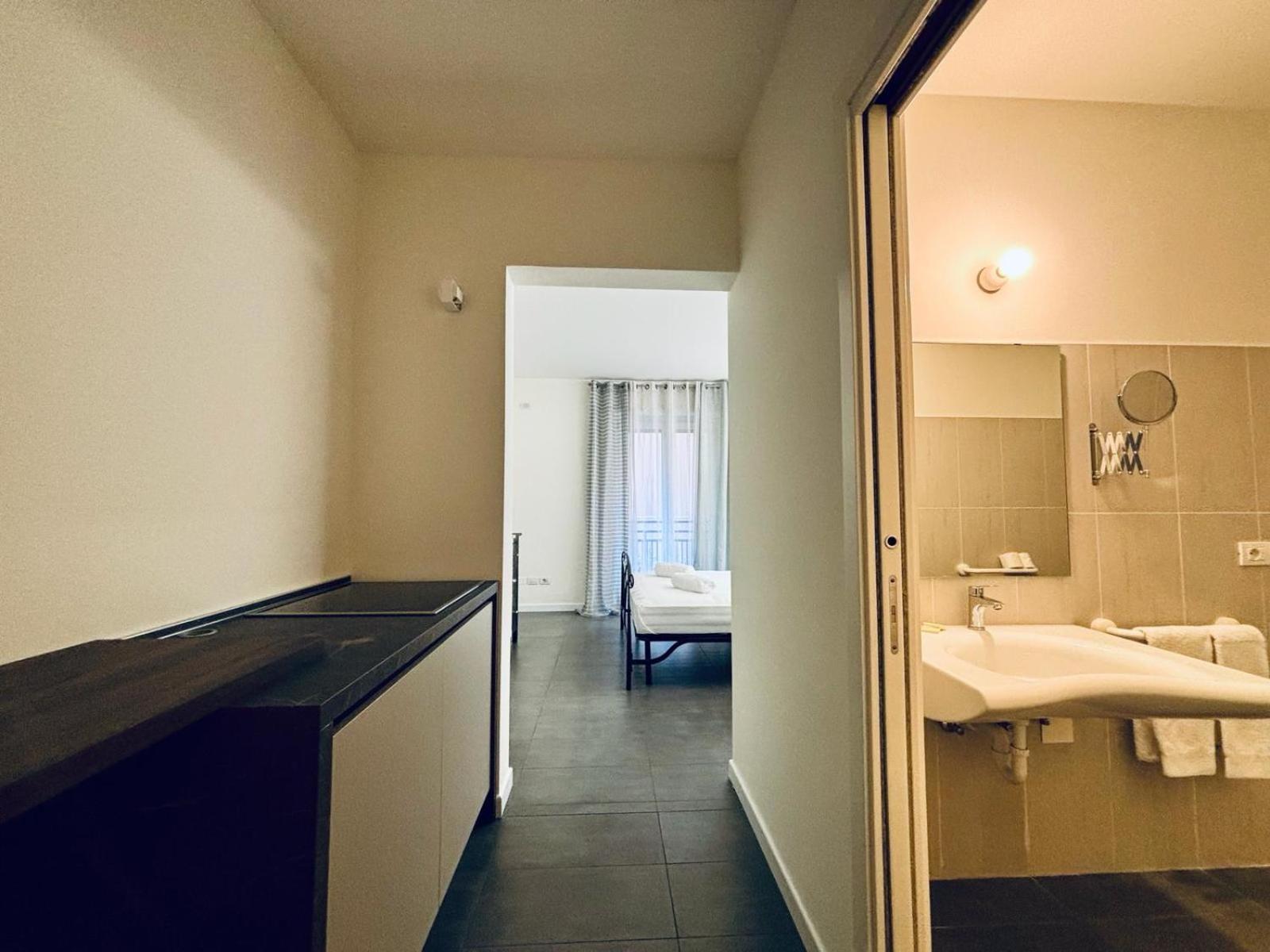 Infinity Suite Verona Free Parking *