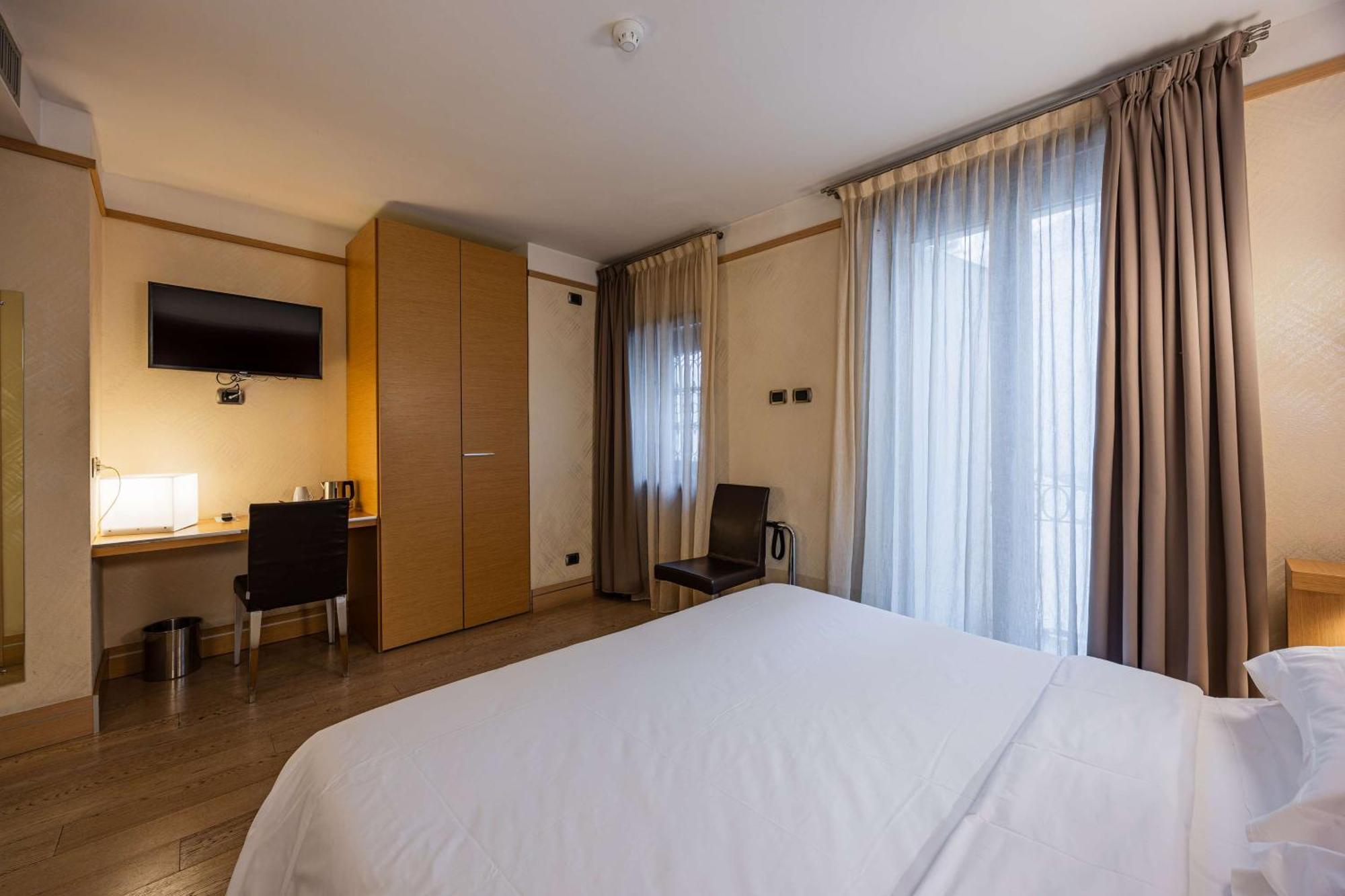 Western Armando Hotel 3*
