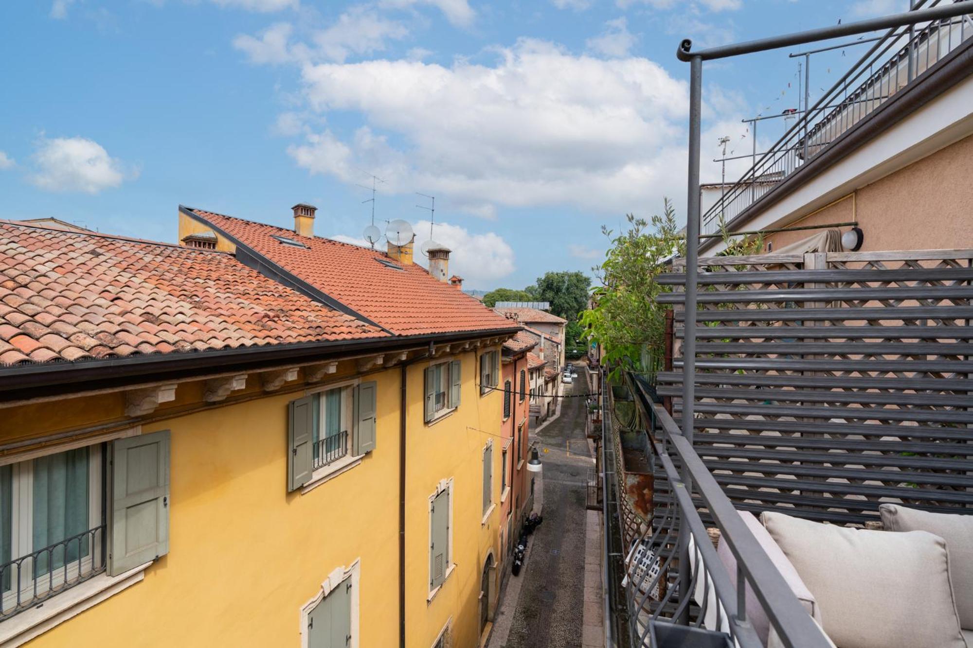 Domus - Ampia Residenza Filippini A Pochi Passi Dall'arena Apartamento Verona