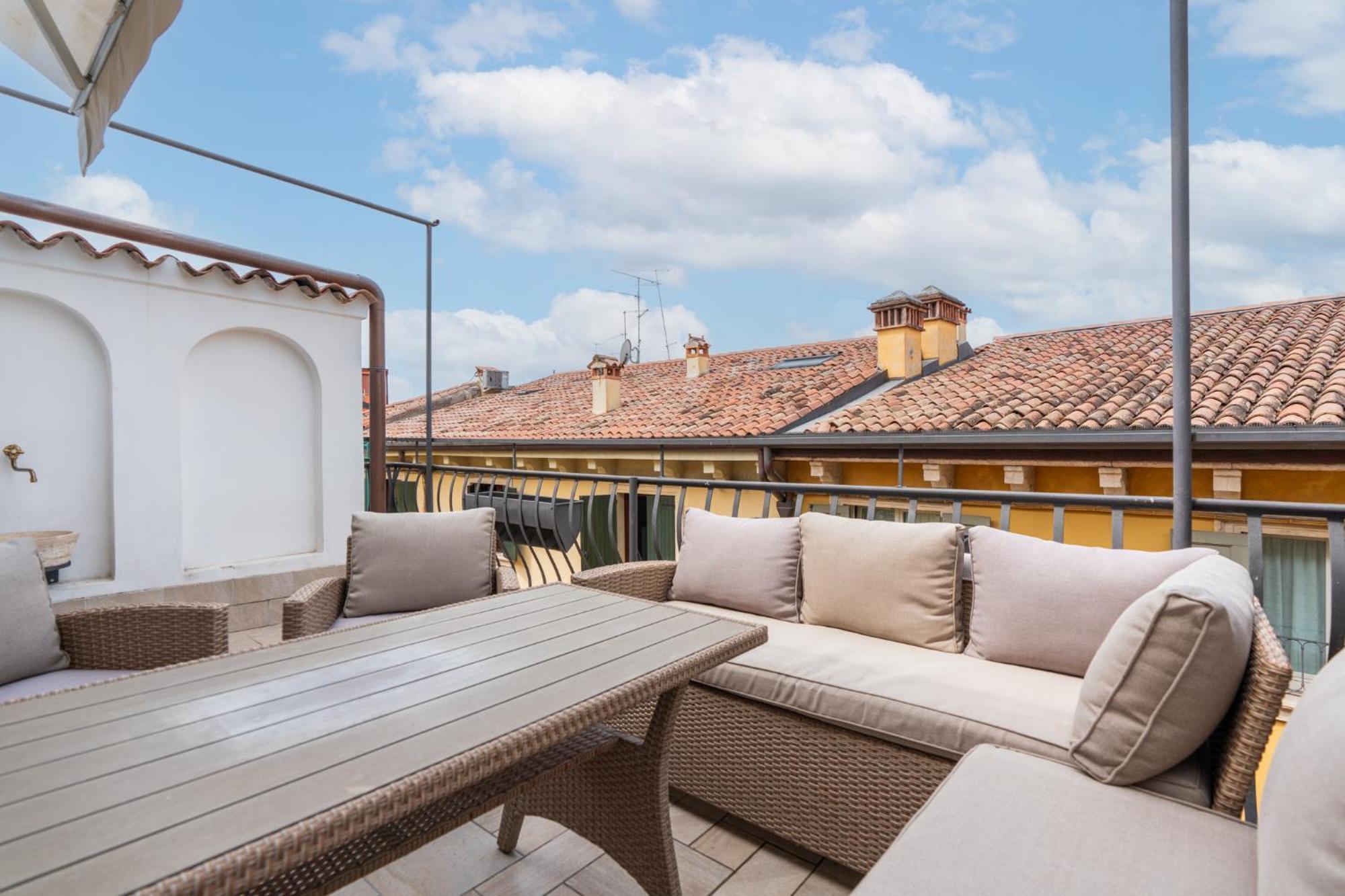 Domus - Ampia Residenza Filippini A Pochi Passi Dall'arena Apartamento *