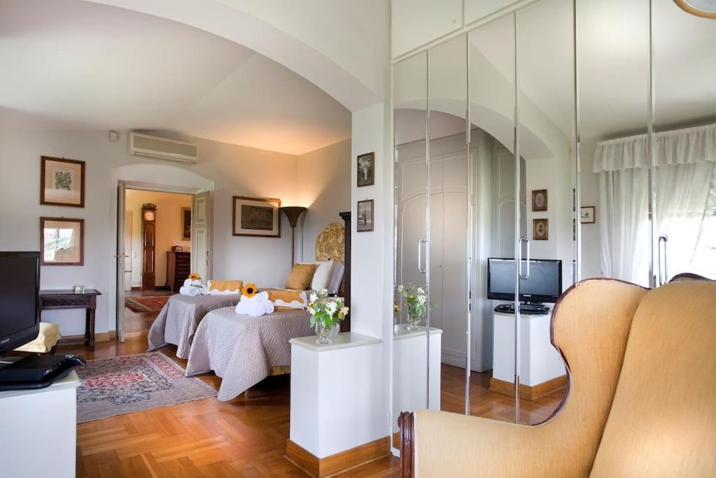 Le Grotte Villa Verona