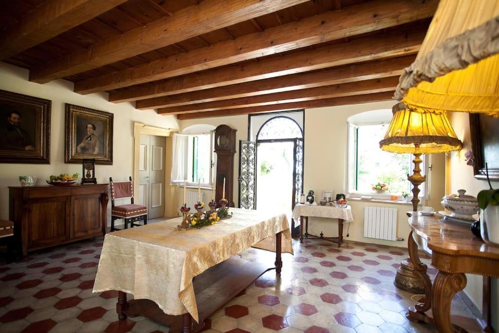 Villa Le Grotte