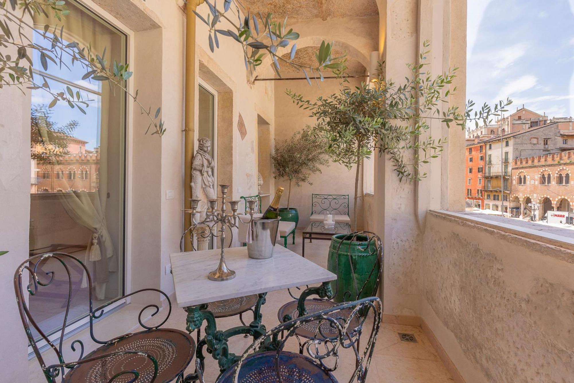 Pensión Corte Realdi Piazza Erbe 3*