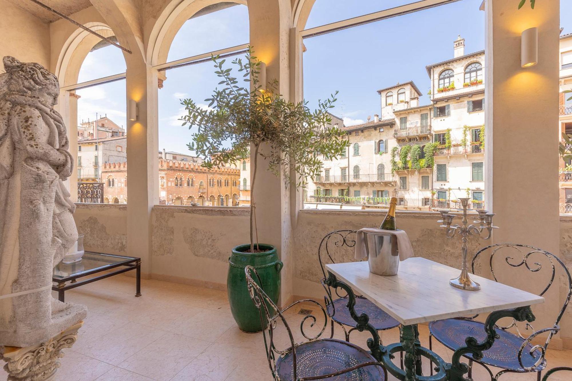 Corte Realdi Piazza Erbe Pensión 3*