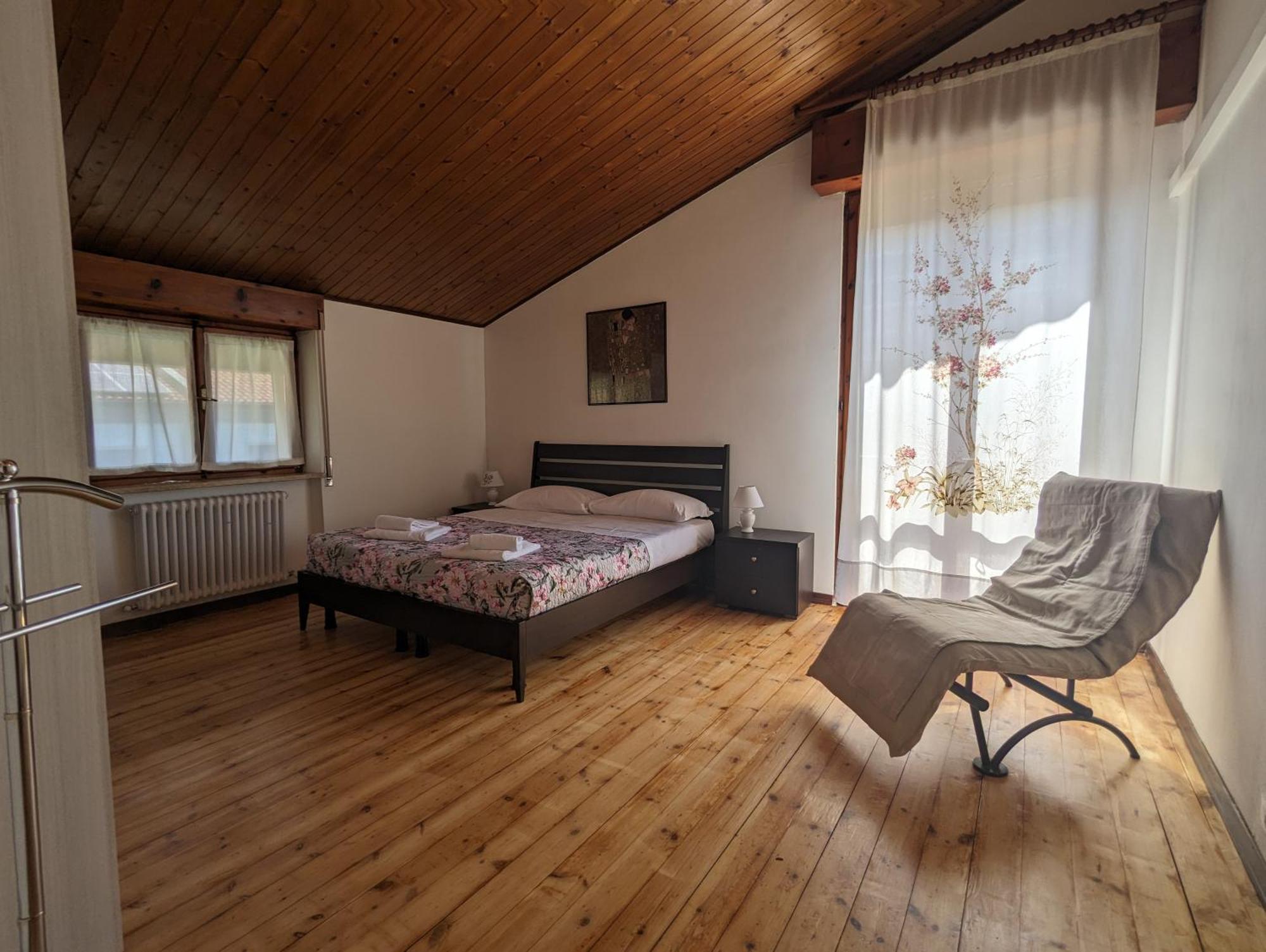 Urban Oasis 6 Pl Near City Center Apartment