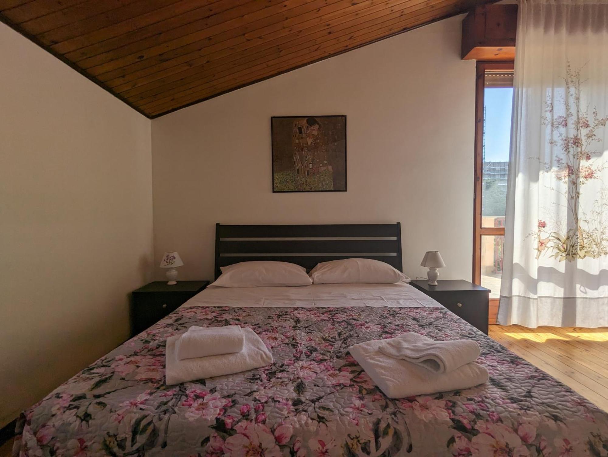 Urban Oasis 6 Pl Near City Center Apartment