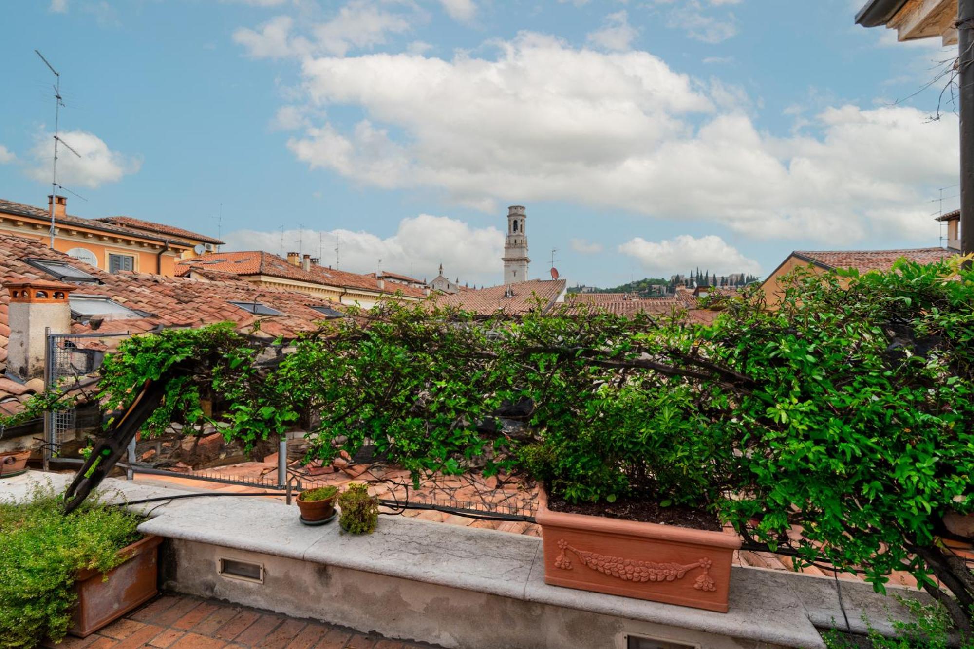 Appartamento Terrazza Garibaldi By Postcardsfrom