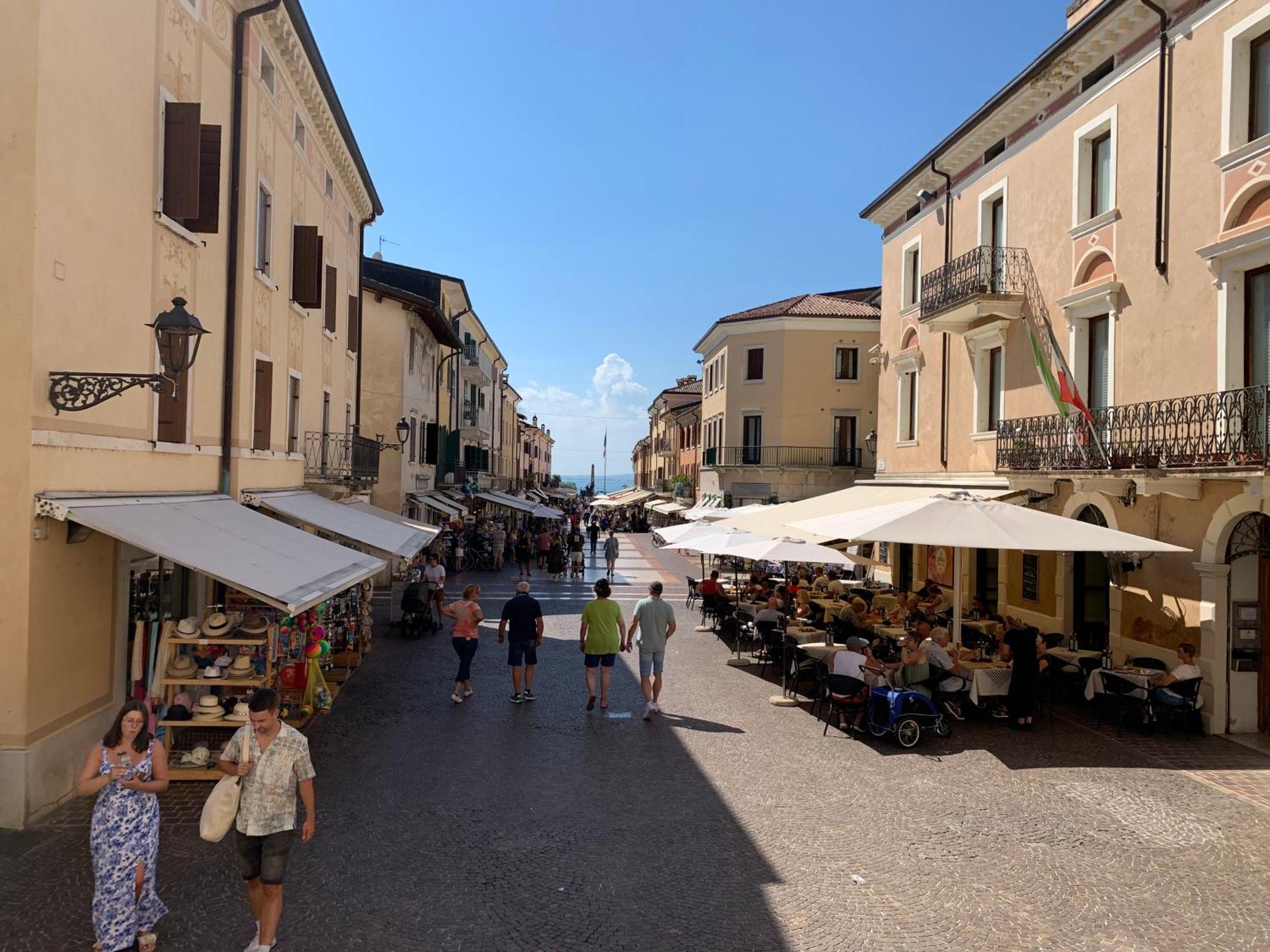 Elegant Relax Near Veron Center Fair Garda Apartamento Verona