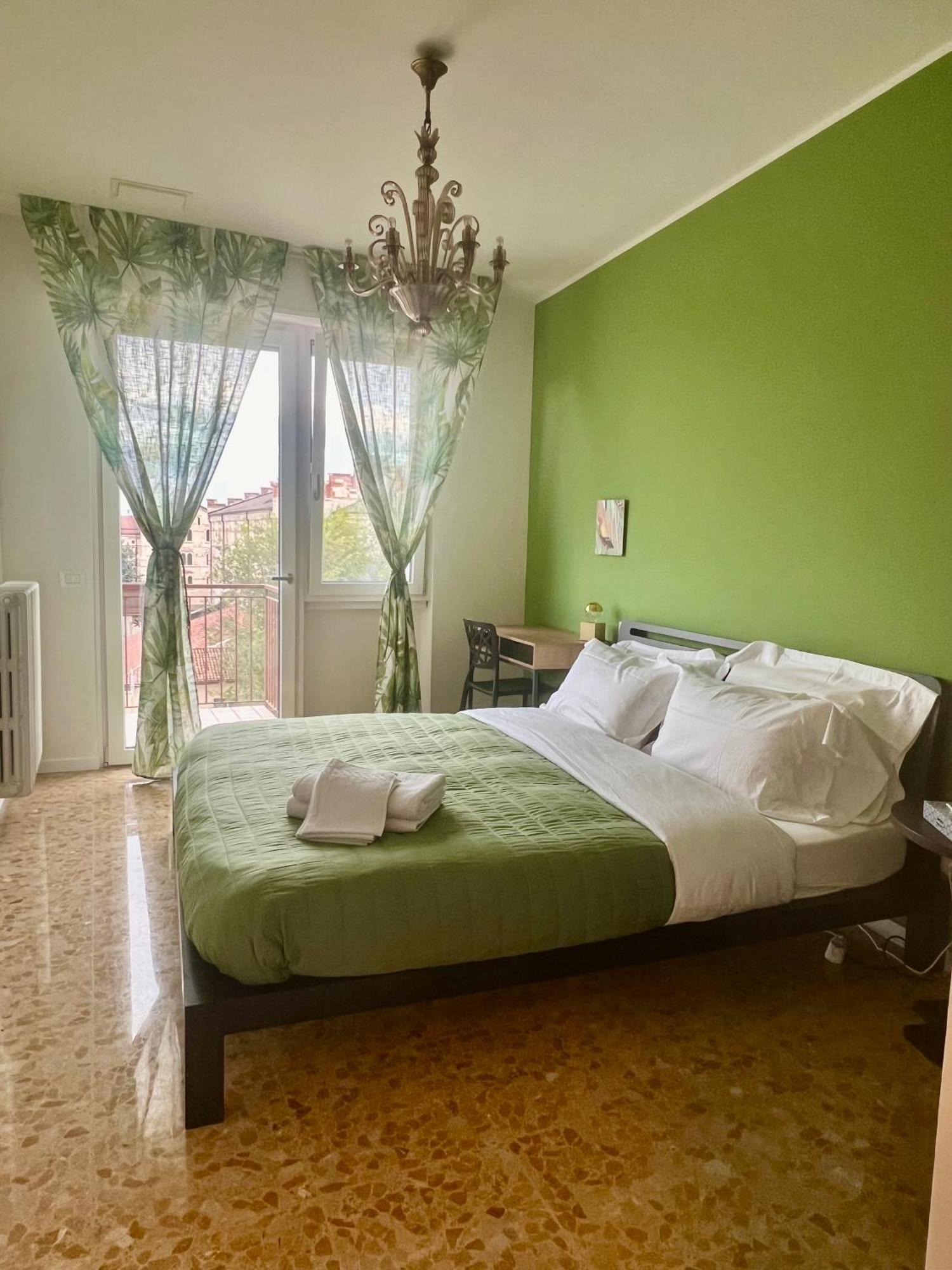 Centro Storico Grande Casa Moderna Apartment *