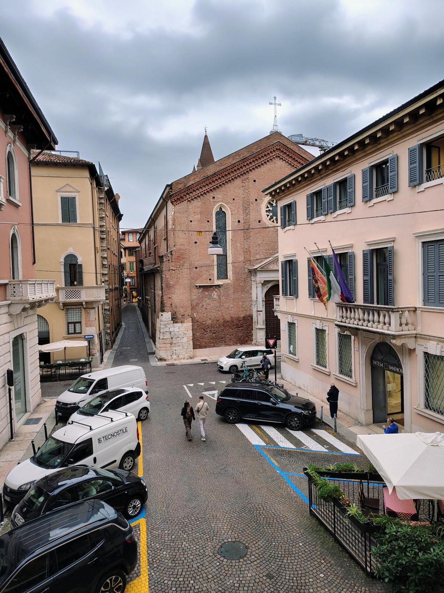 Italianflat - Rentroom Old Town - 200mt To Arena Maison d'hôtes 3*