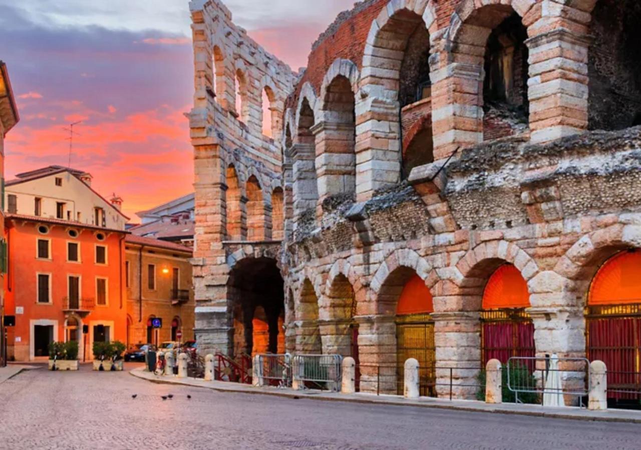 Historic Center View-2 Minutes From Arena & Juliet's House- Mazzini Palace * Verona