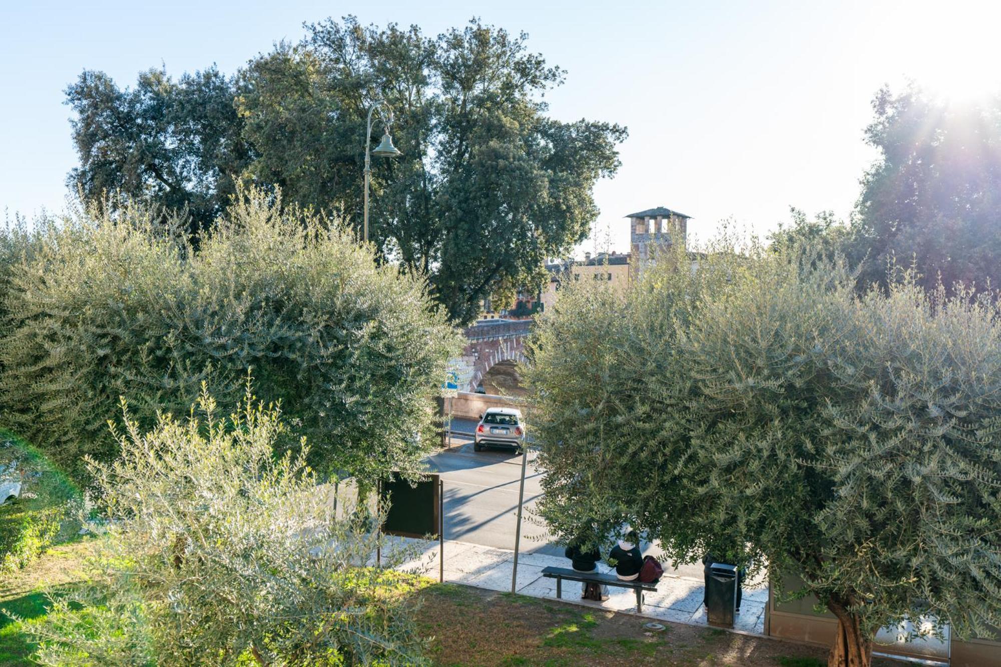 La Finestra Sul Ponte By Postcardsfrom Bed and breakfast 2*