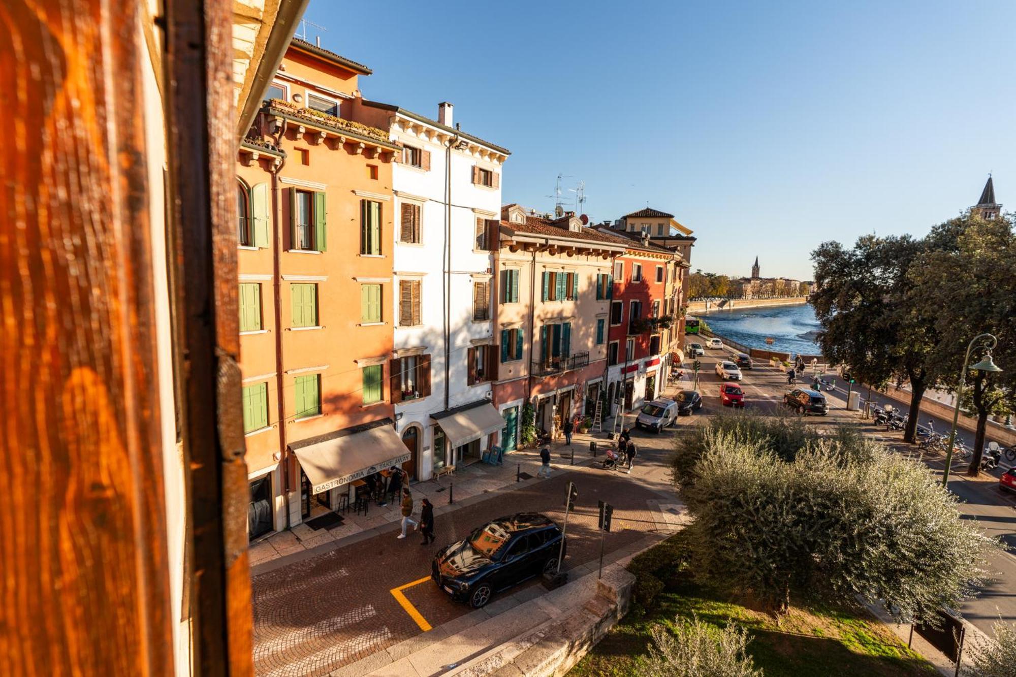 La Finestra Sul Ponte By Postcardsfrom Bed and breakfast