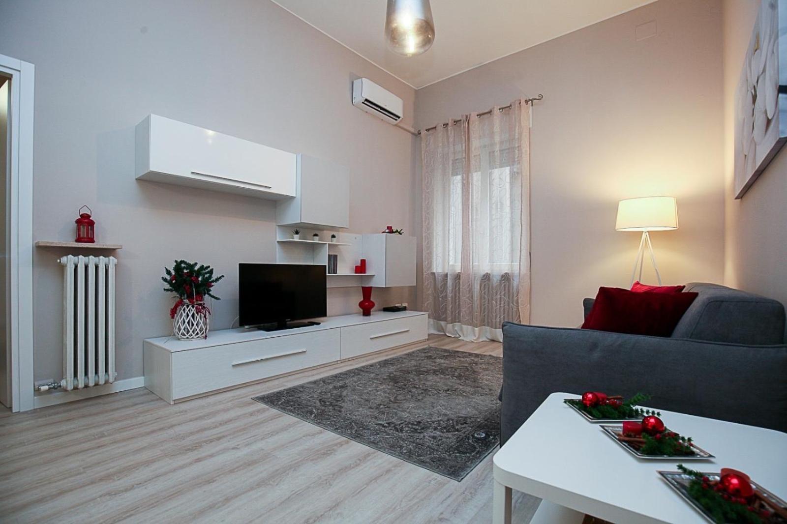 Apartment Romantic House 369 *