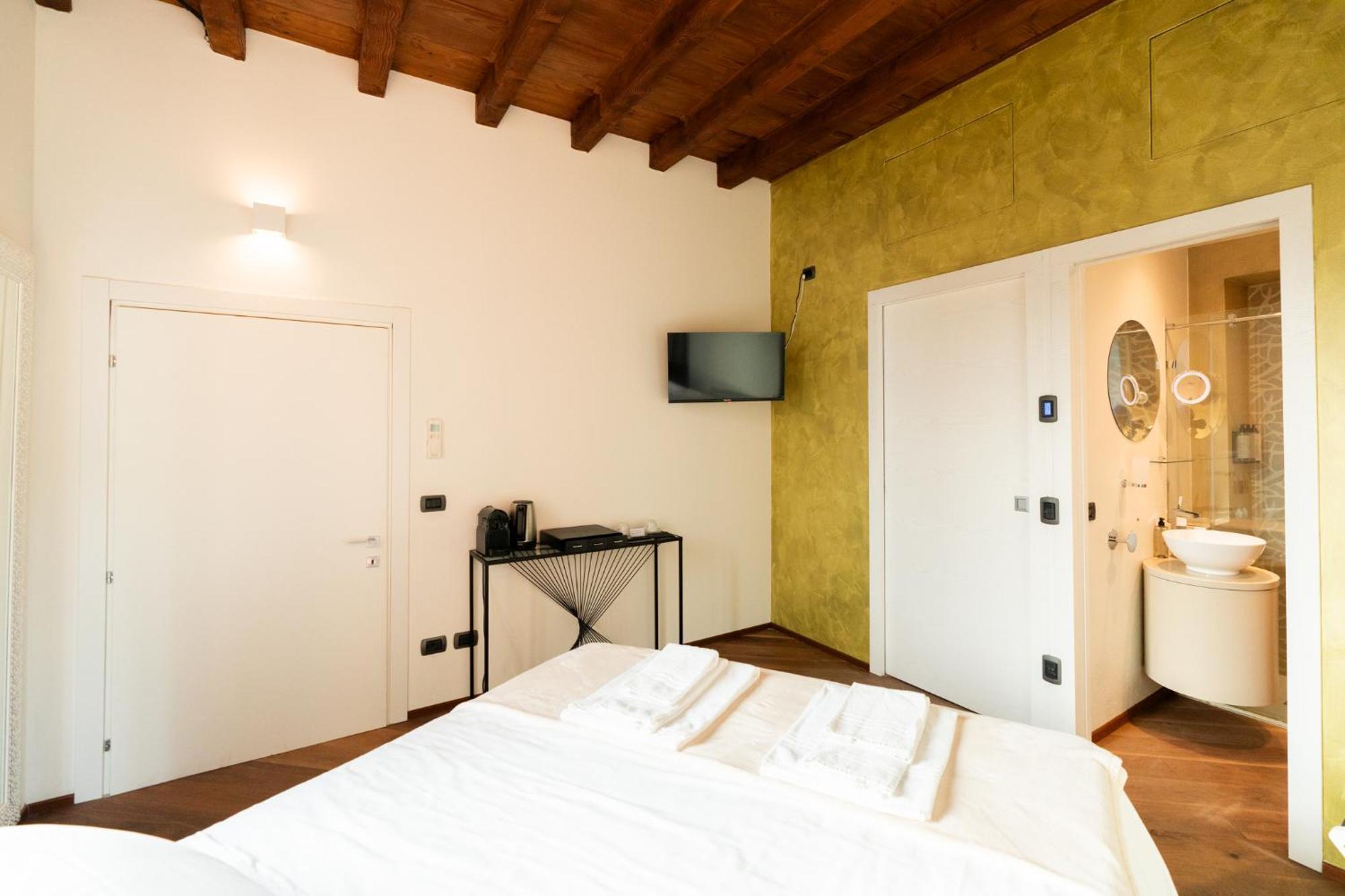 Bed and breakfast La Finestra Sul Ponte By Postcardsfrom 2*