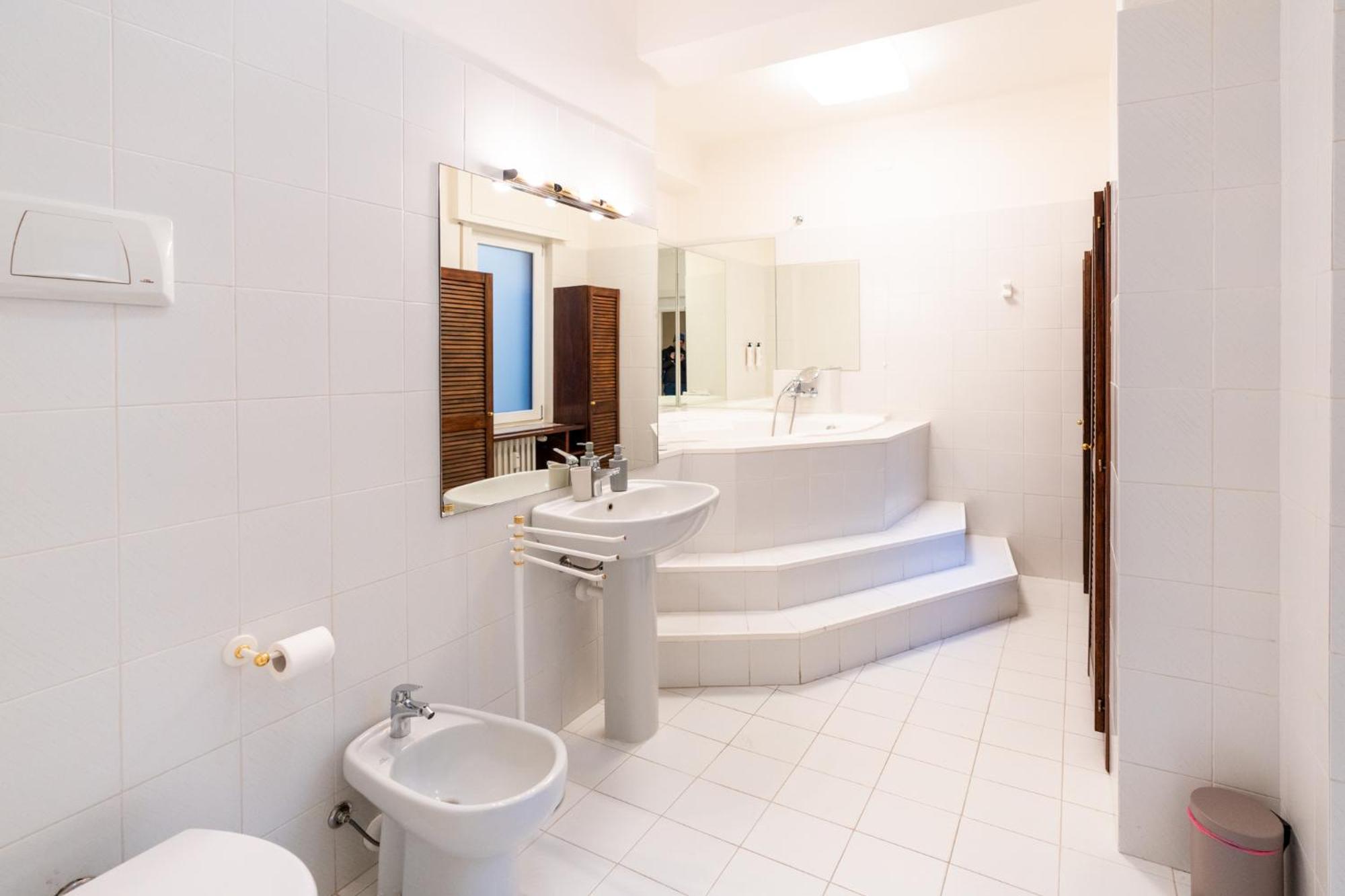 Apartment Domus - Elegante Residenza Con Affaccio Su Porta Leoni