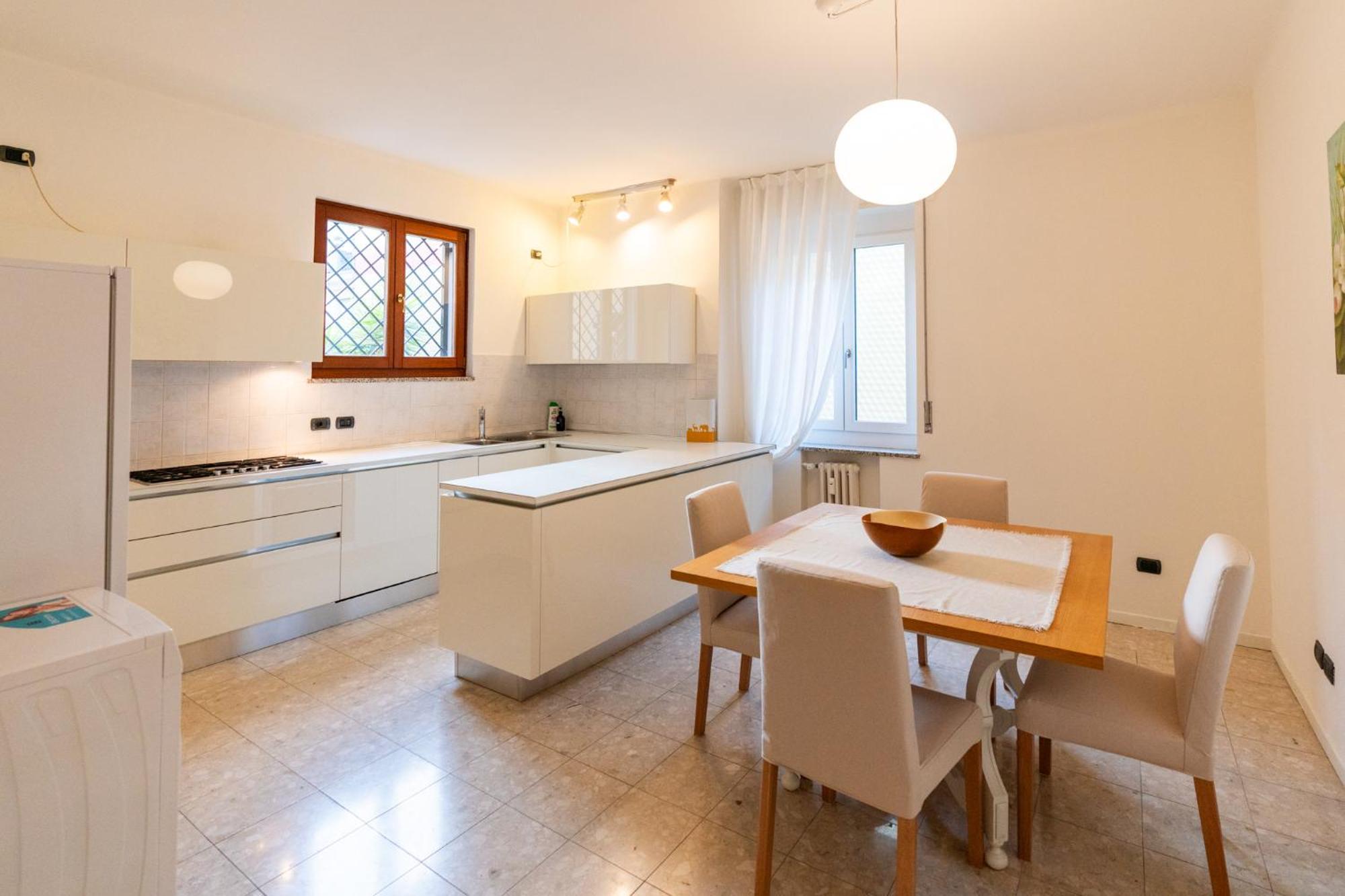 Domus - Elegante Residenza Con Affaccio Su Porta Leoni Apartment *