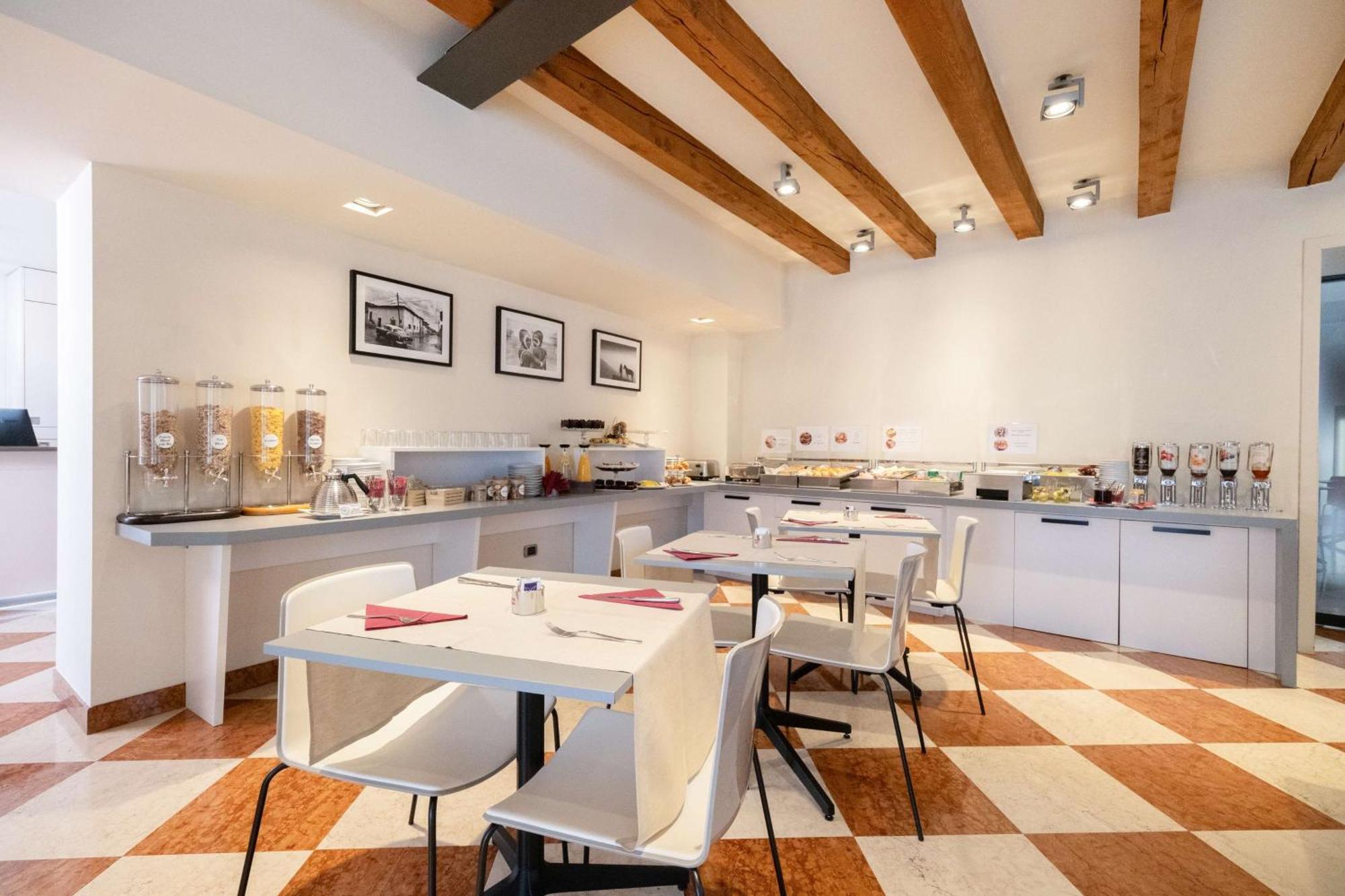 Hotel Western Armando 3*