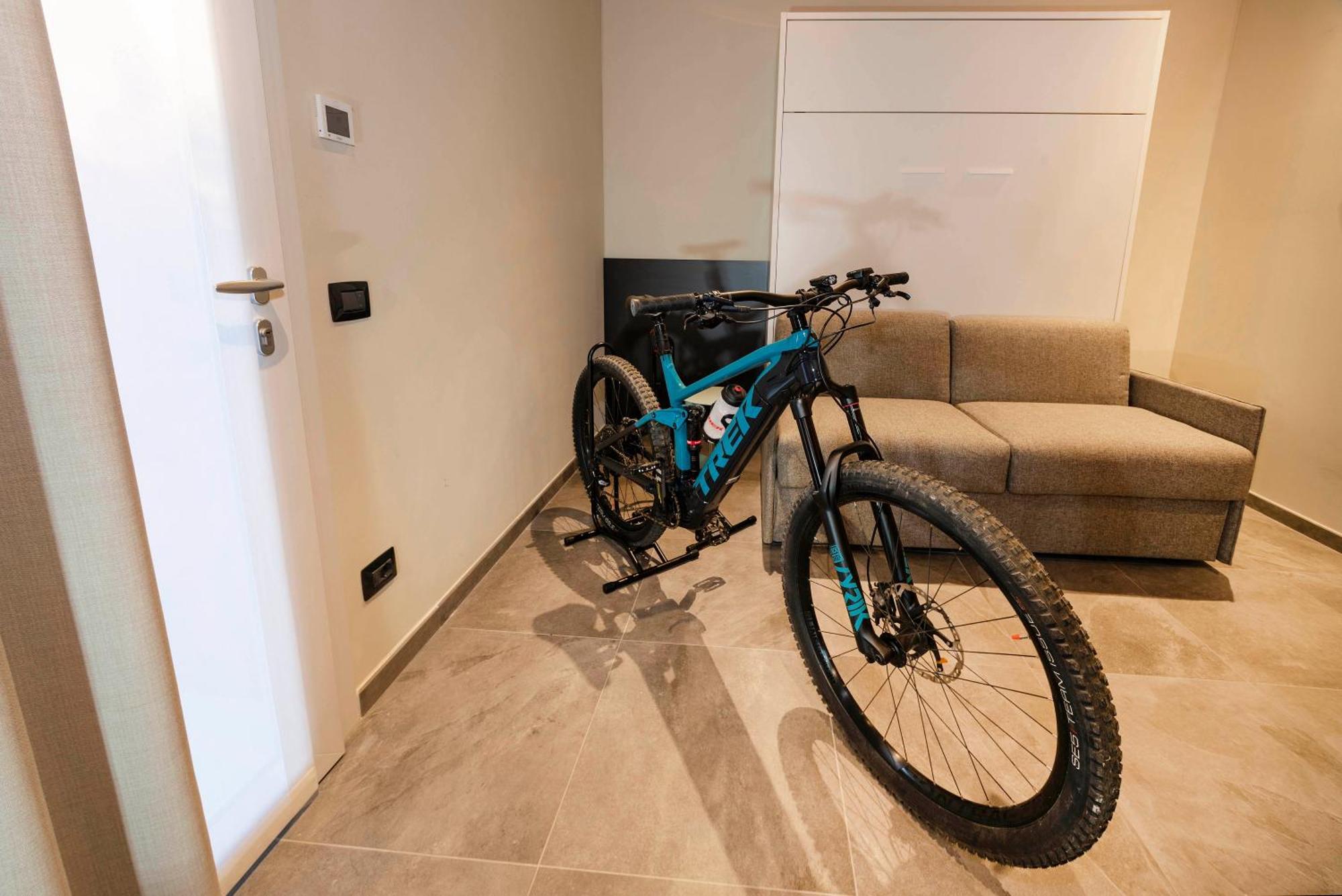 Italianflat - Verona's River, Free Parking For Car & Bike, Nature, Relax Casa de hóspedes *