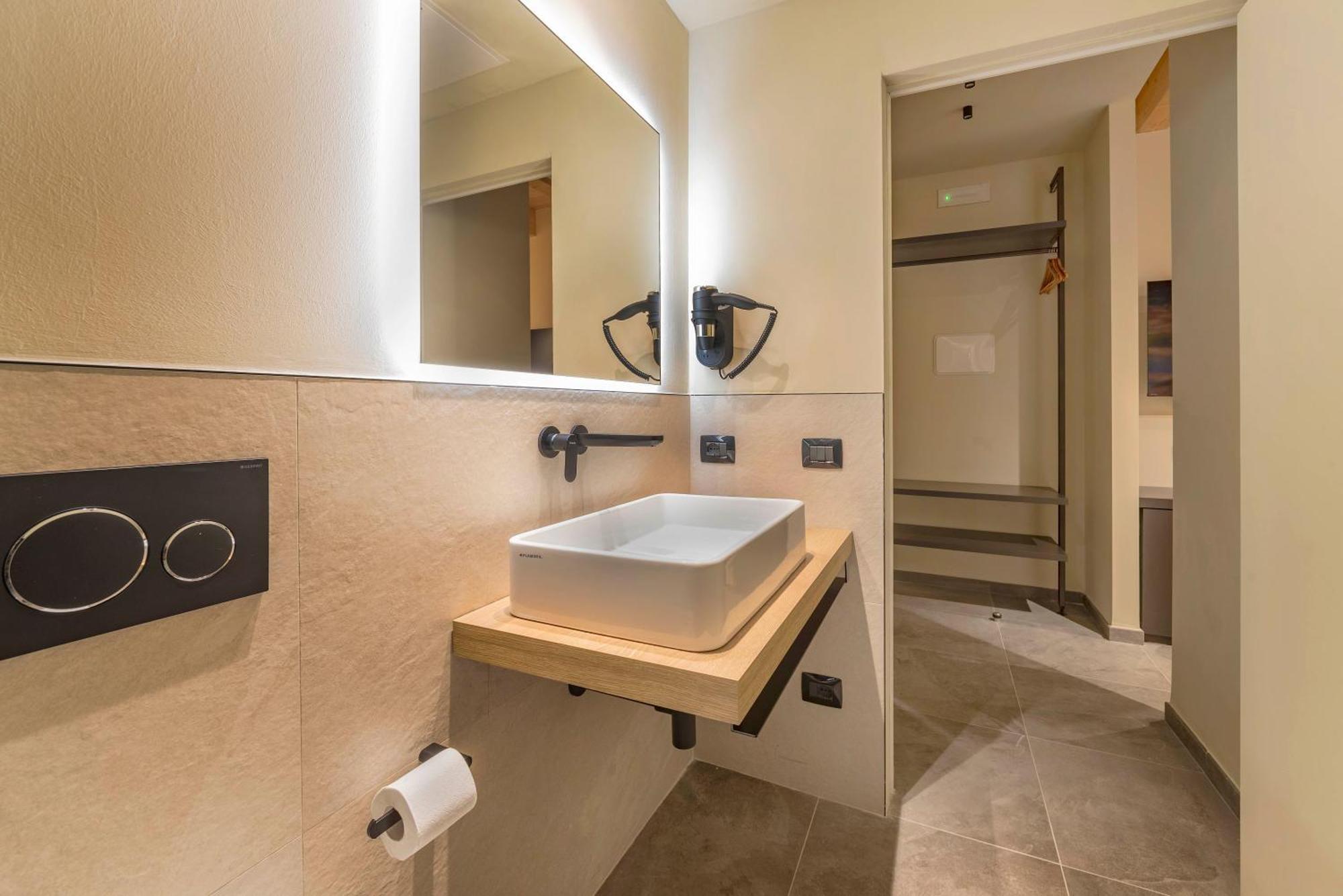 Italianflat - Verona's River, Free Parking For Car & Bike, Nature, Relax Casa de hóspedes *