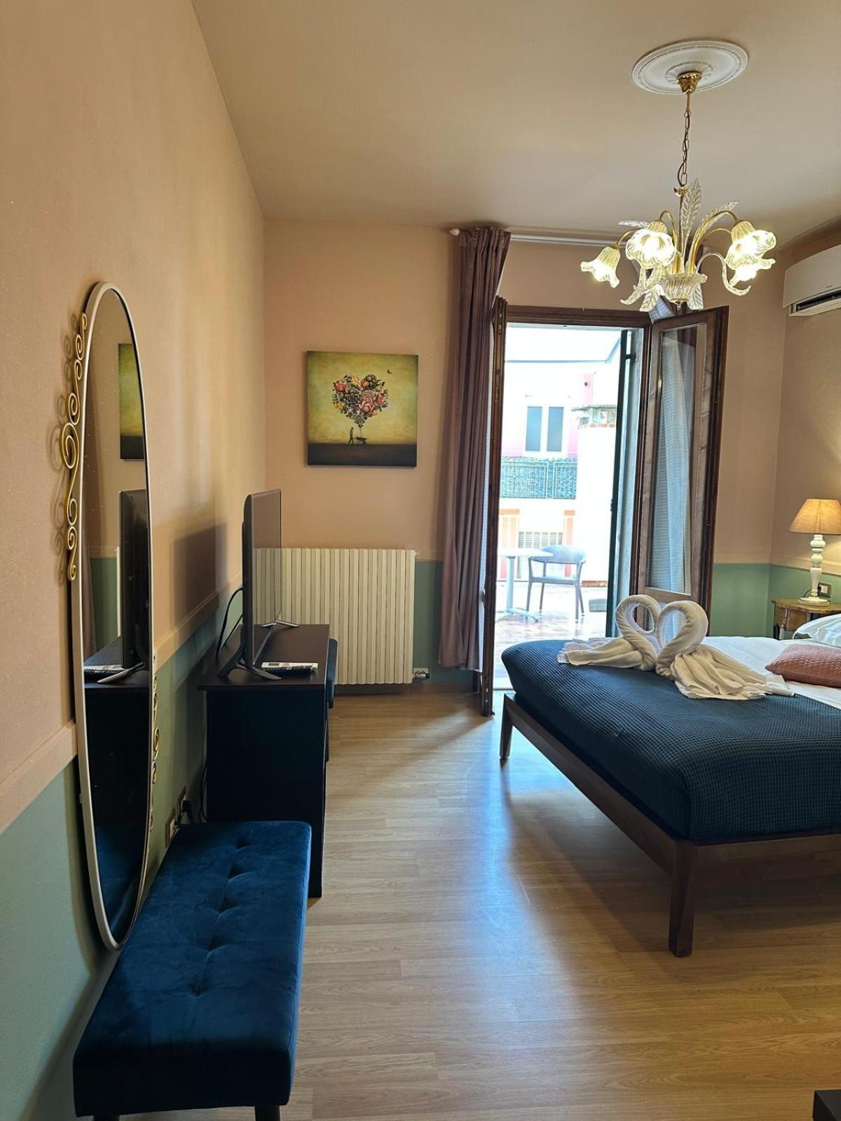 Guest house Lady 2*