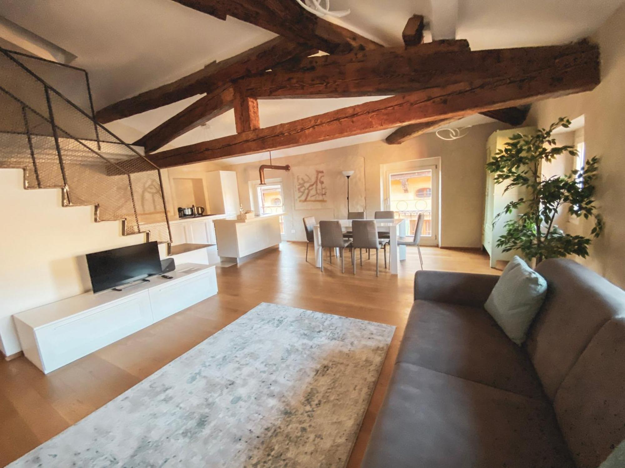 Ponte Pietra Luxury In Apartamento *