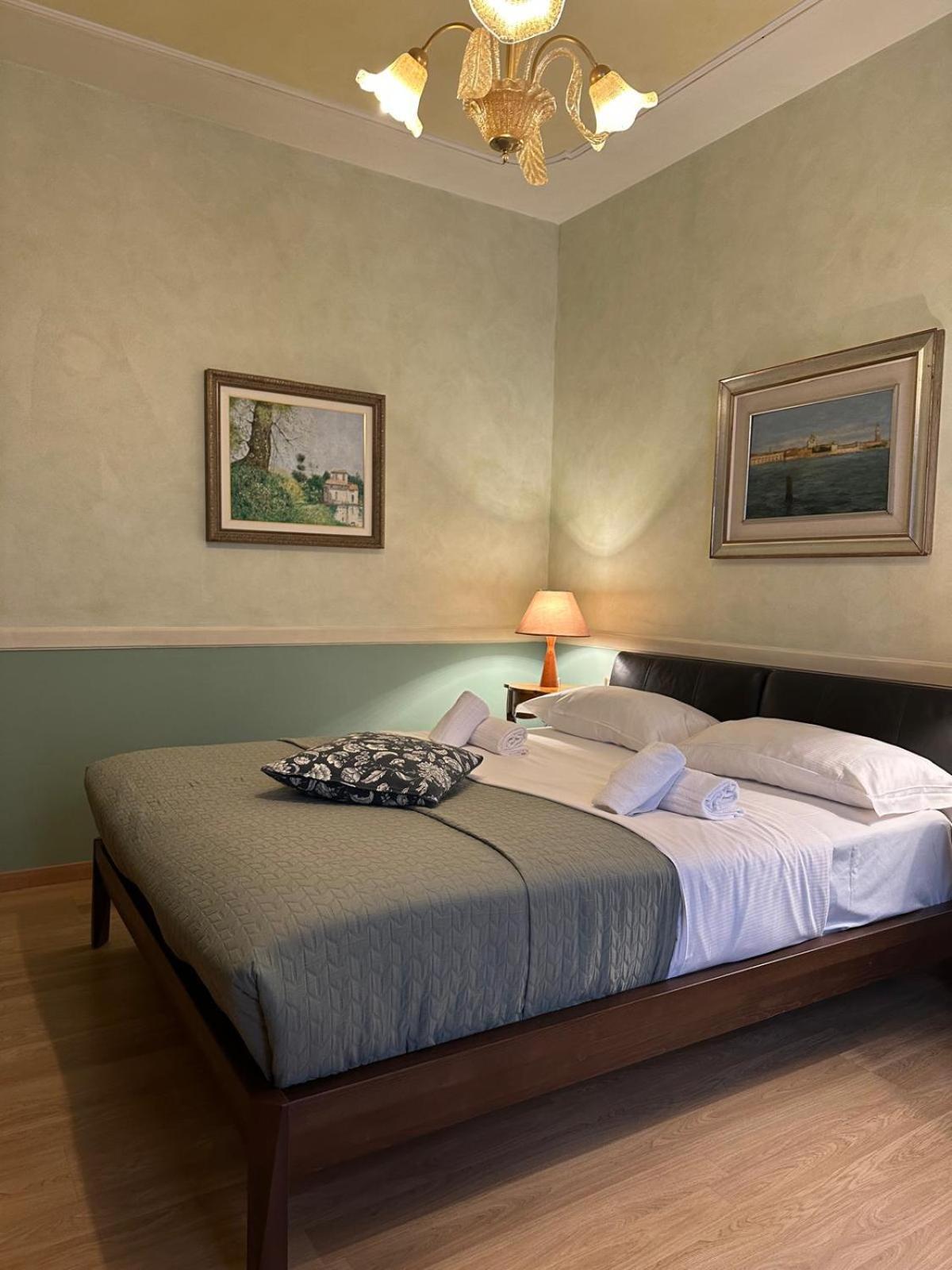 Lady Guest house 2*