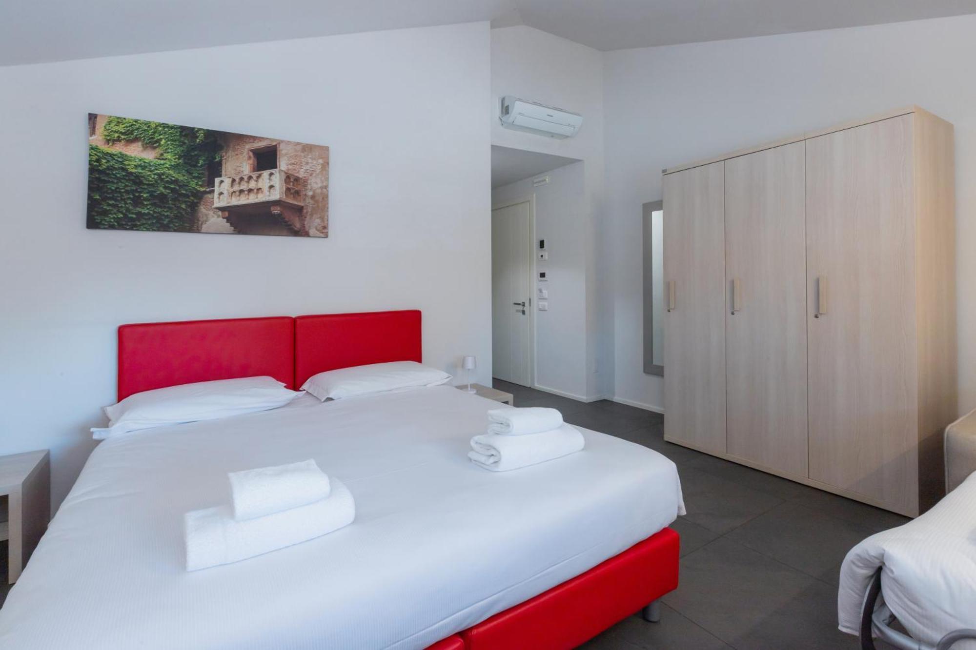 Stravagante Hostel&rooms Hostal Verona