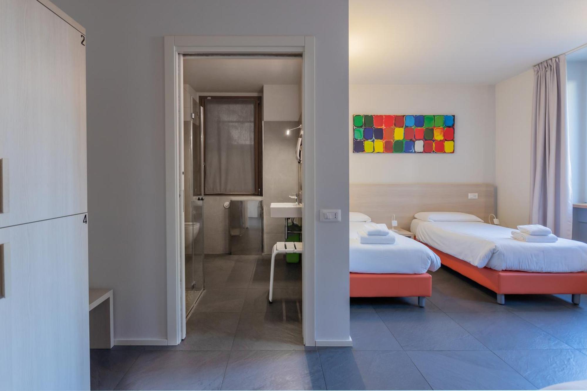 Stravagante Hostel&rooms Hostal *