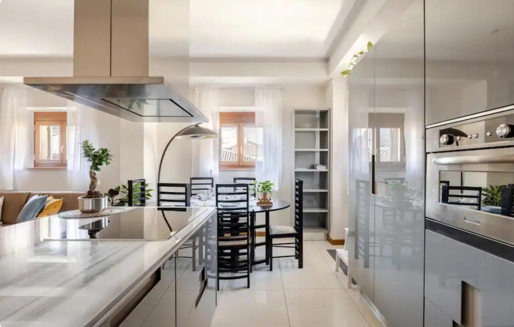 Piazza Bra - Refined 130 Sqm With 2