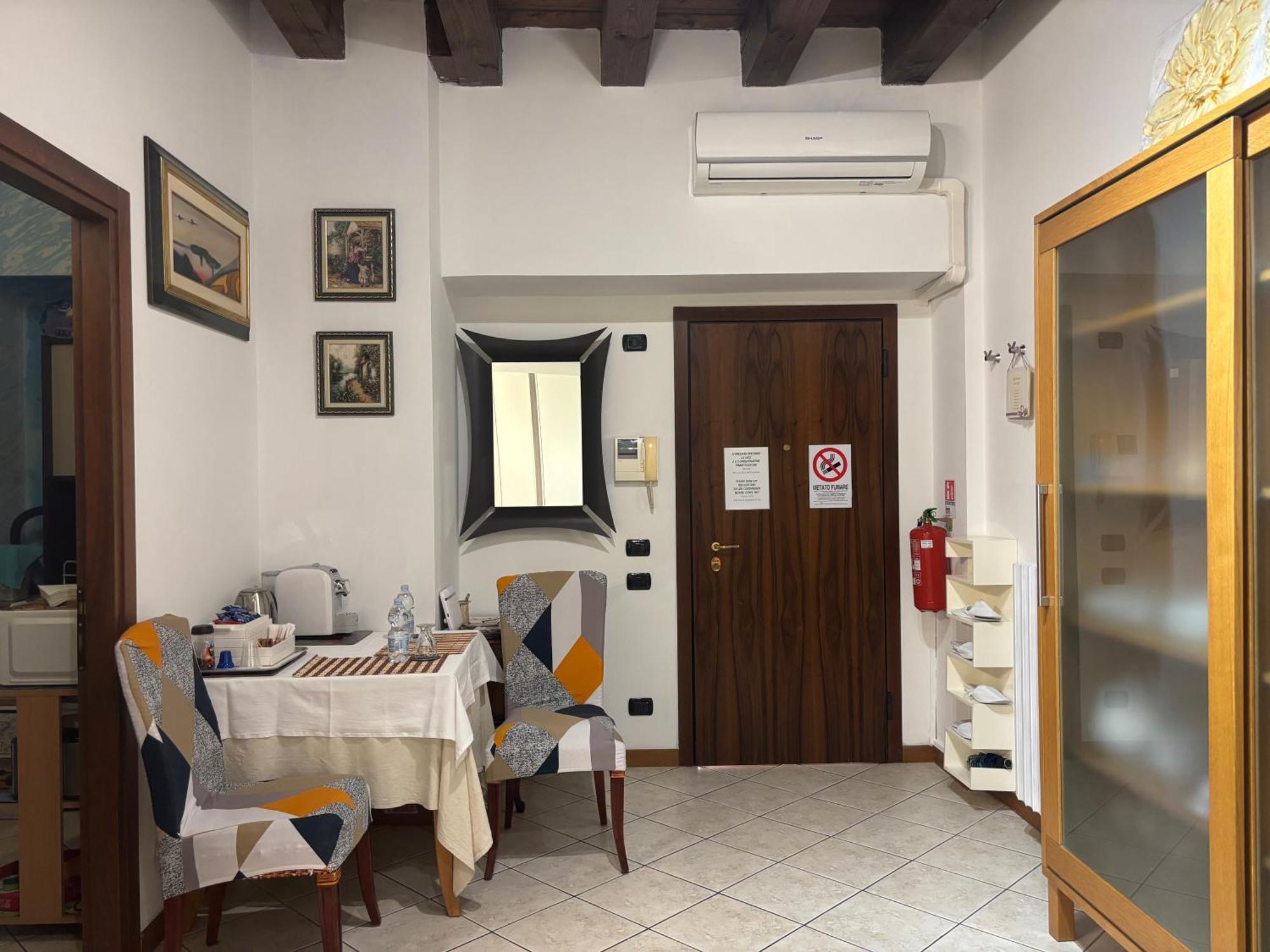 Apartment Monolocale In Piazza Isolo Verona