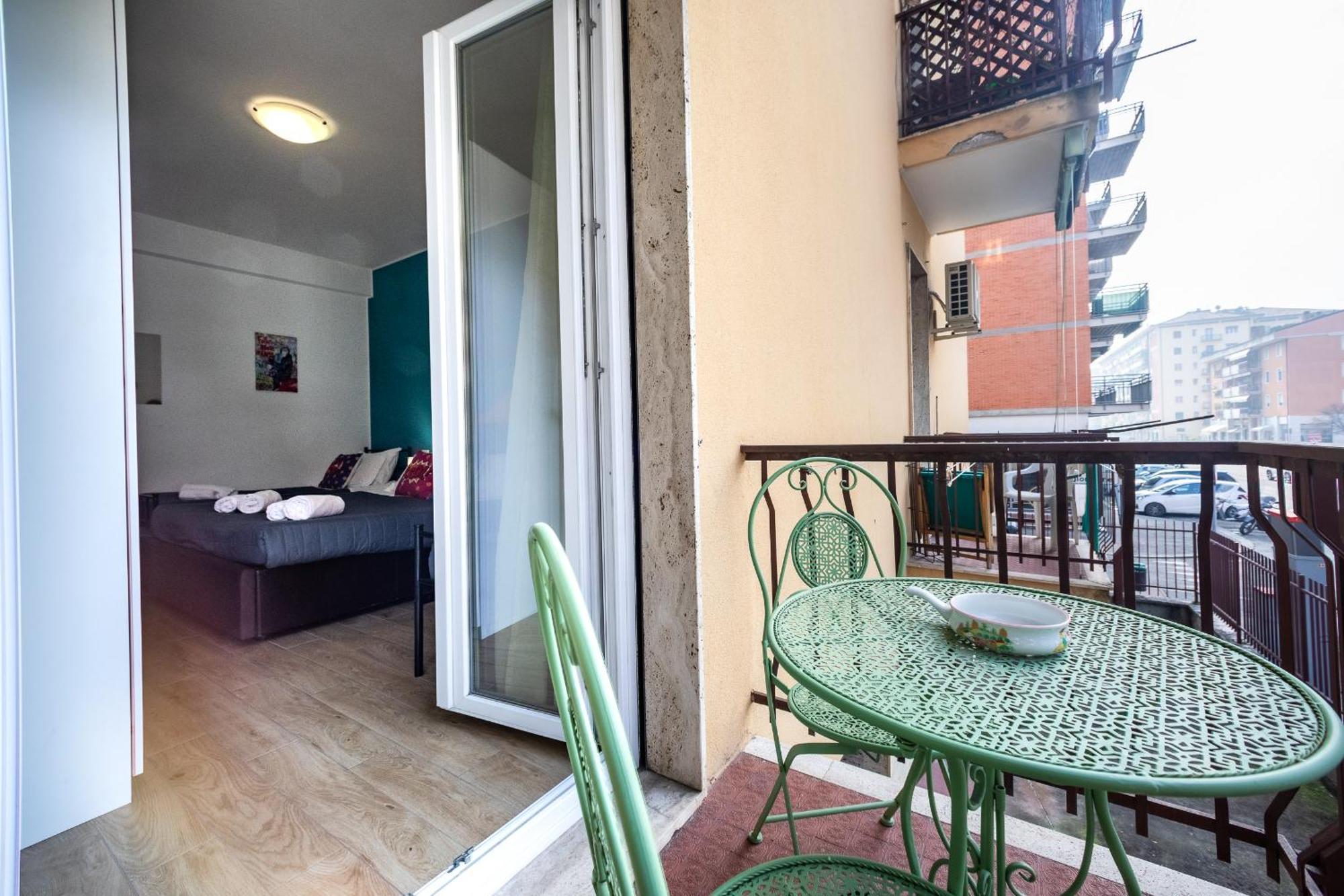 Pop Duplex Apartment *