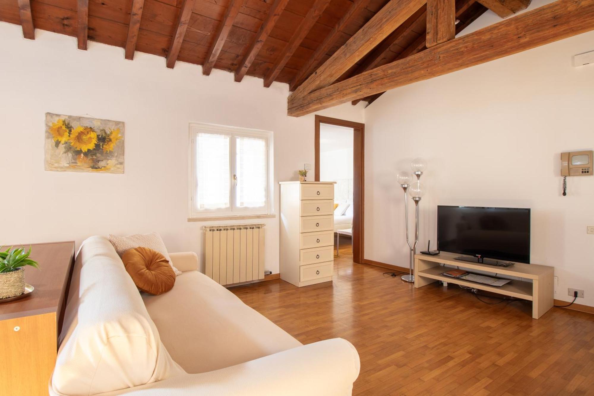Apartamento Romantic Attic In Center