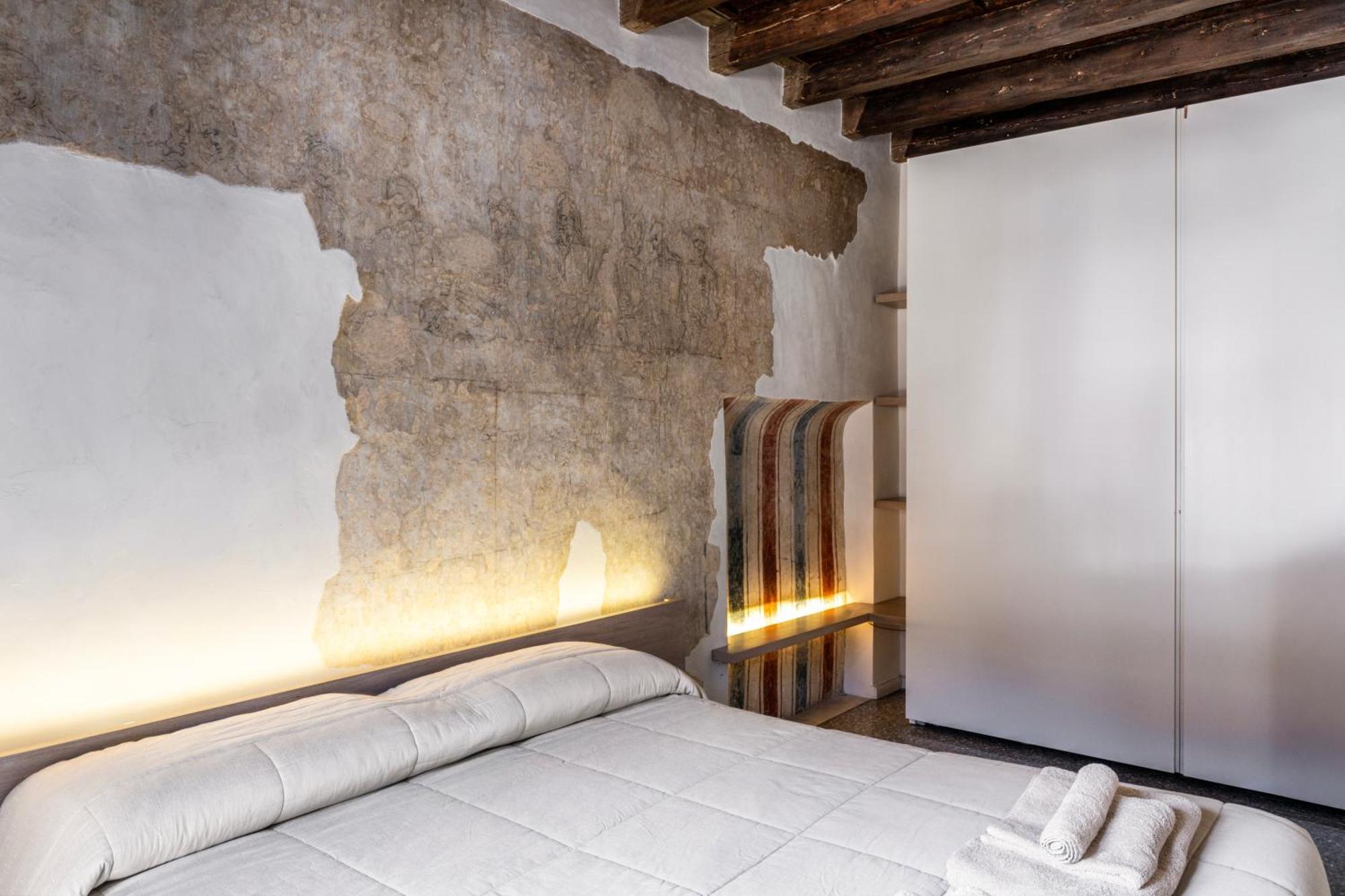Luxury On Piazza Erbe Verona