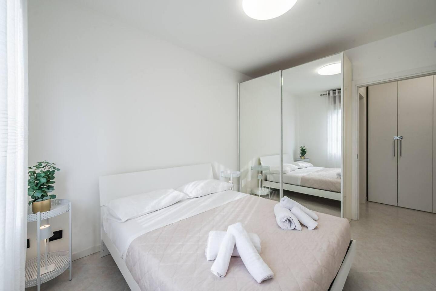 Southside Superior 2 Bedrooms Free Parking Apartment Verona