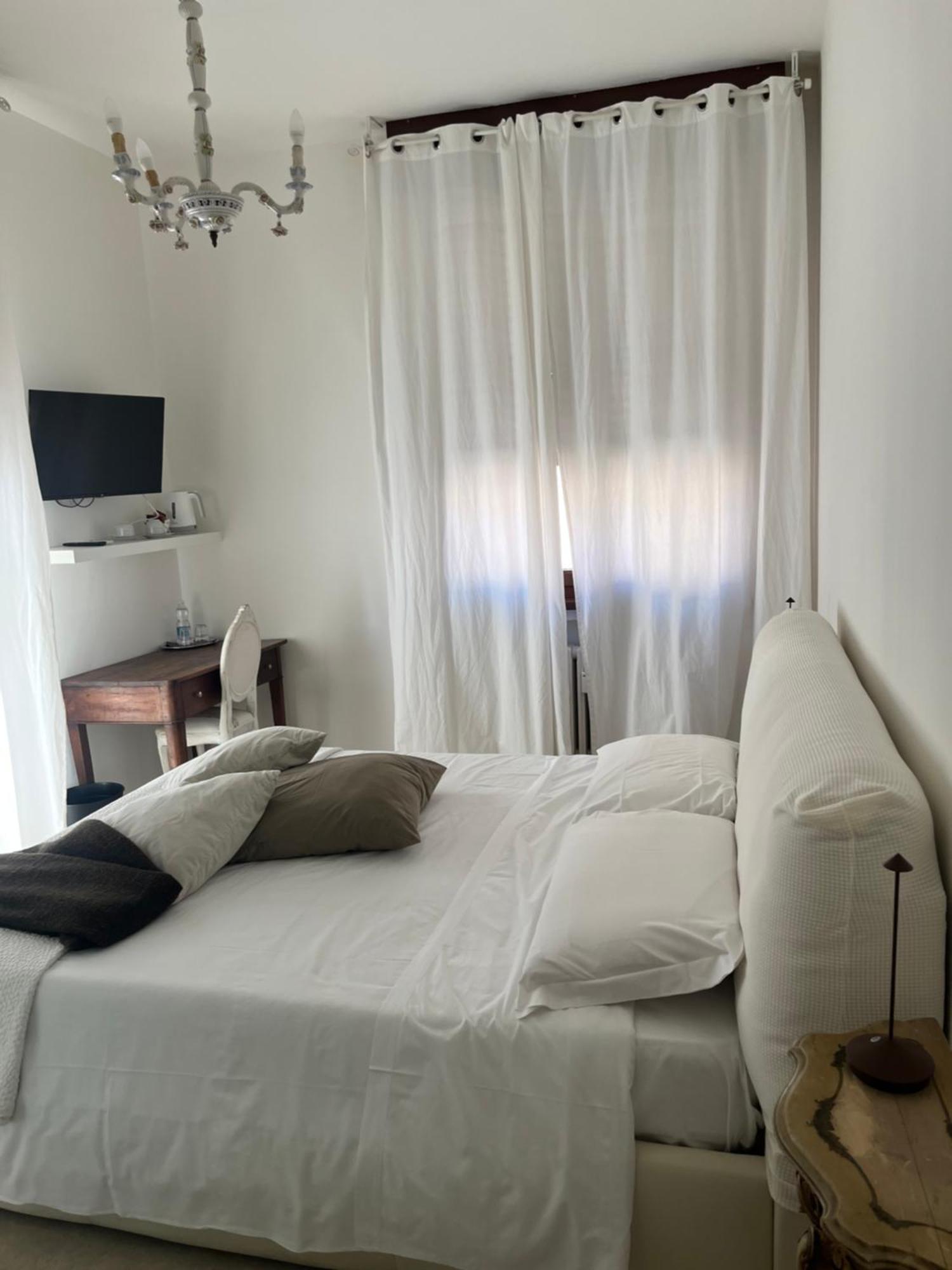 Fleur Blanche Bed and breakfast 3*