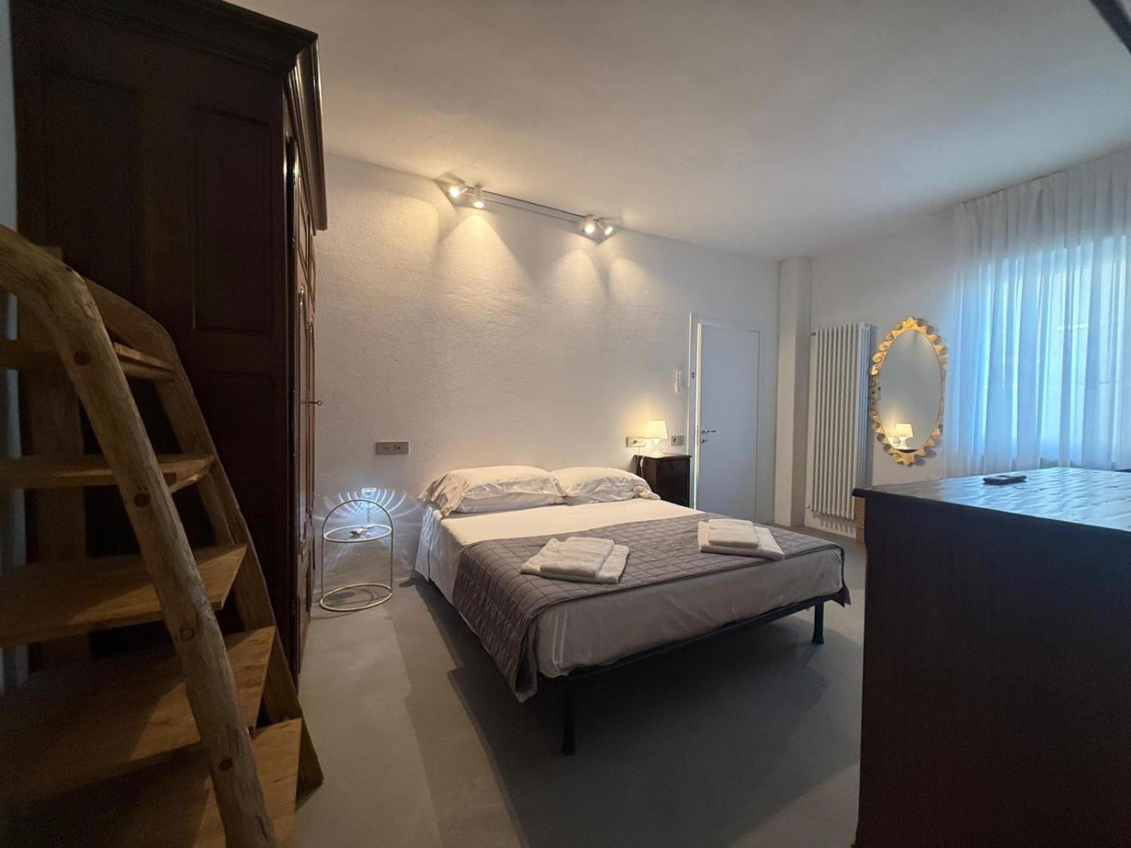 Affittacamere B&B Relax Room Villa Segala 5A *