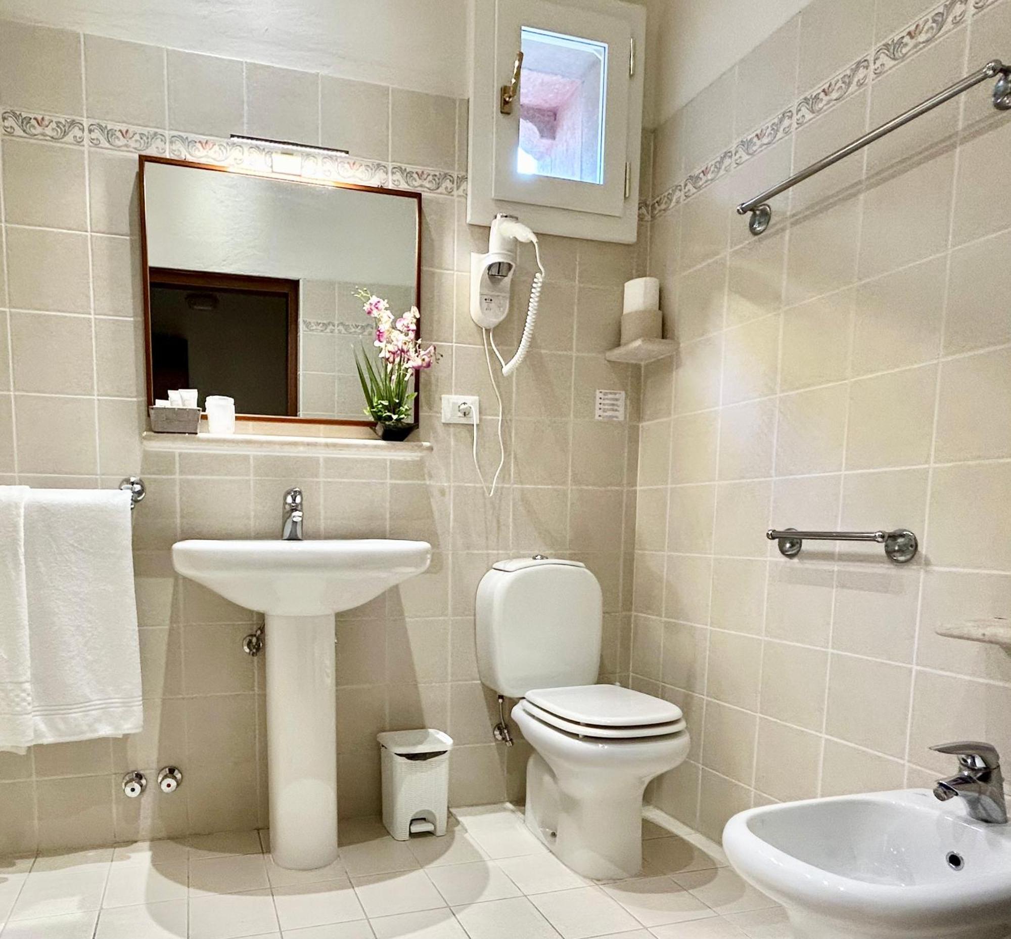 Elle Palace - Simply Elegant Guest house *