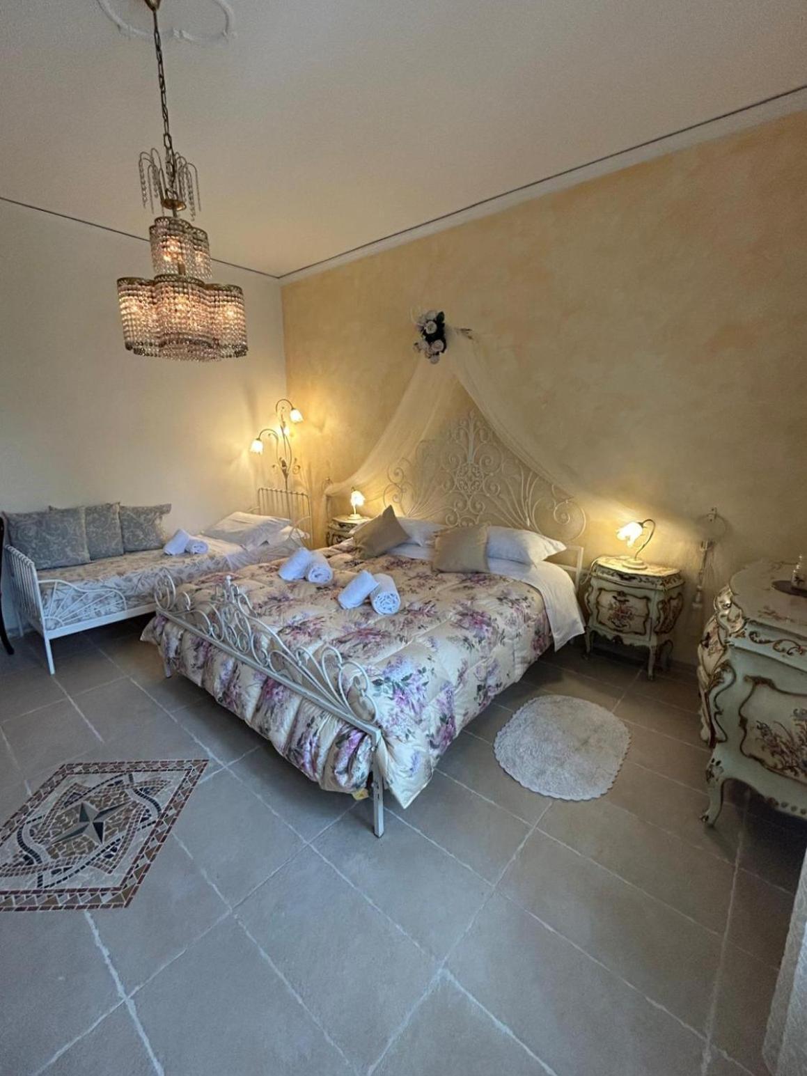 Venetian Style In