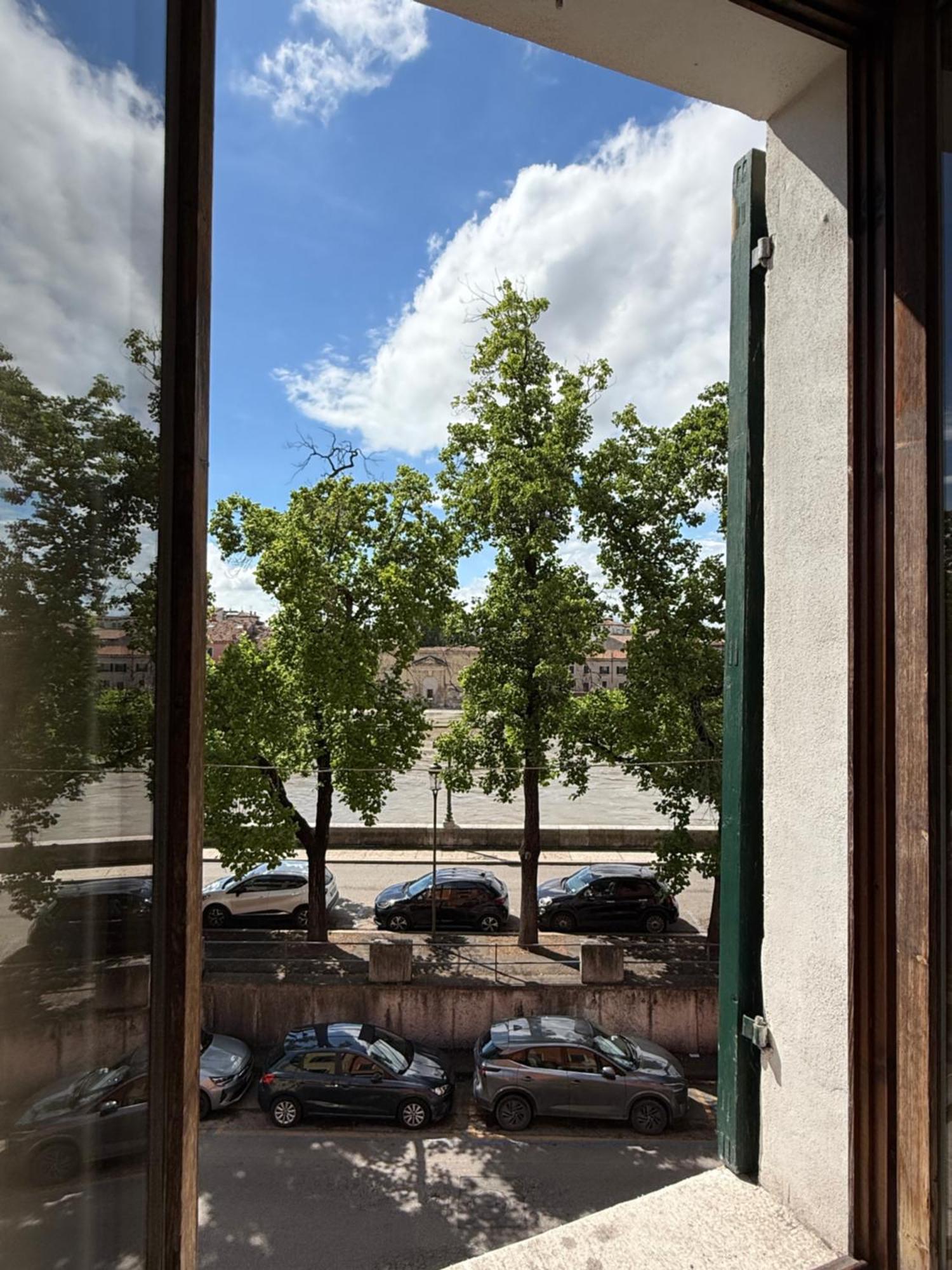 Vittoria Sull'adige Apartment *