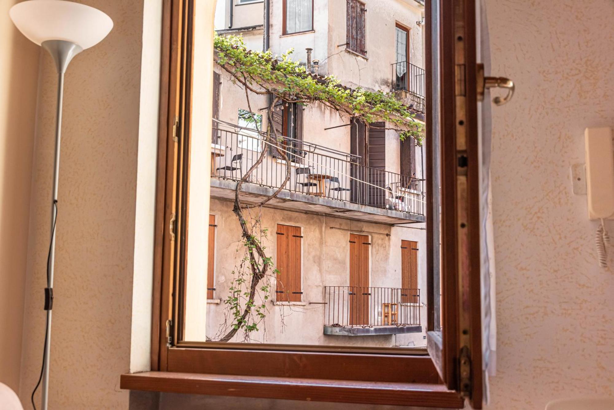 Italstay - Vescovo Elegant Courtyard * Verona